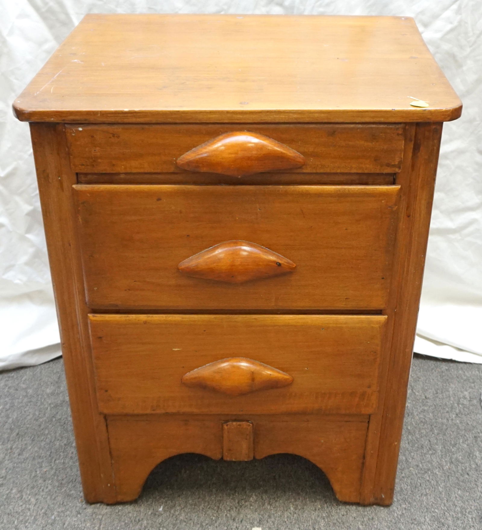 VINTAGE 1930S CHERRY NIGHTSTAND (1 of 5)