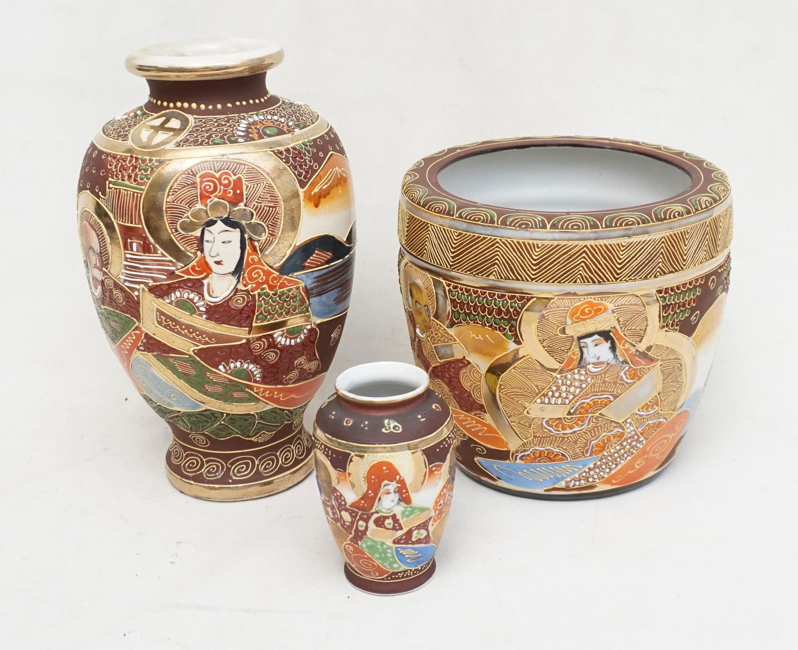 3 pc VINTAGE JAPANESE SATSUMA VASES (1 of 9)