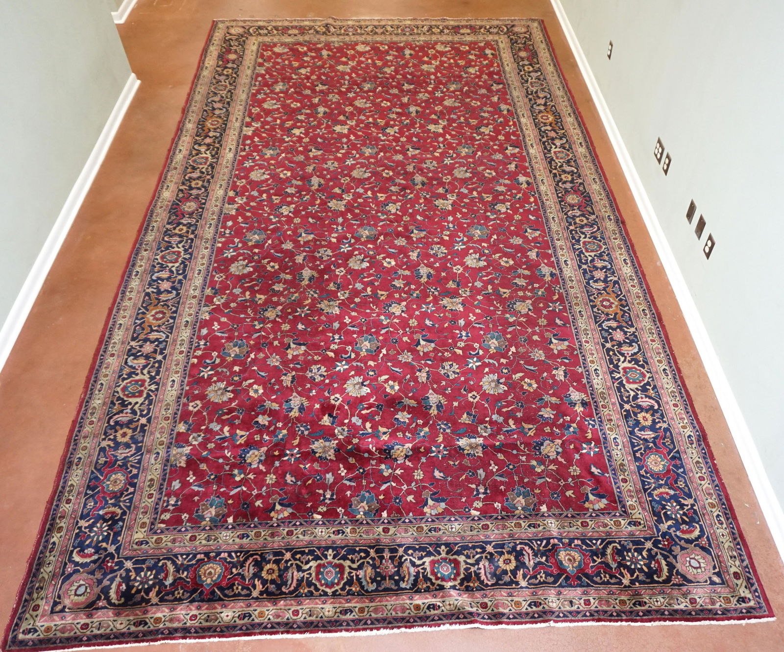 LARGE ANTIQUE PERSIAN SAROUK RUG 1920s (1 of 9)