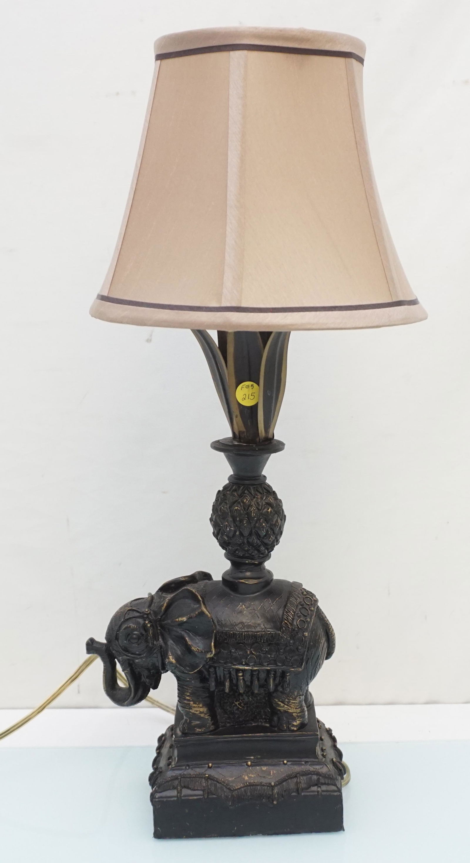 ELEPHANT PINEAPPLE TABLE LAMP (1 of 6)