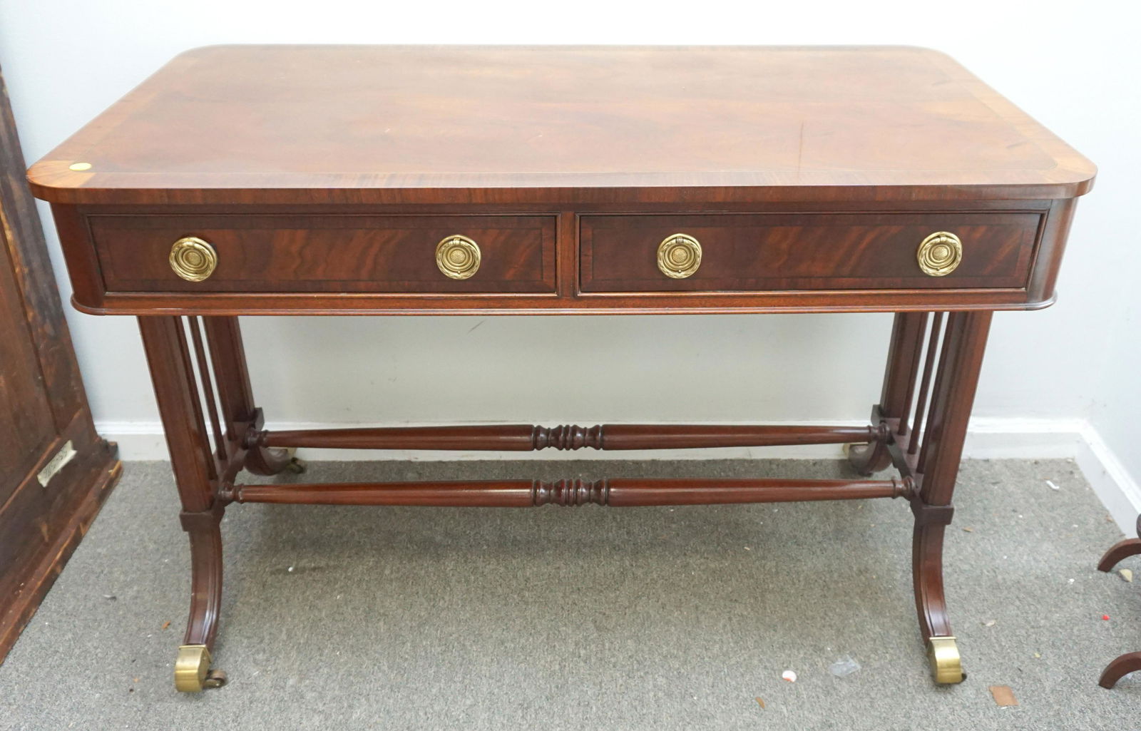 HICKORY CHAIR BANDED MAHOGANY LIBRARY TABLE (1 of 8)