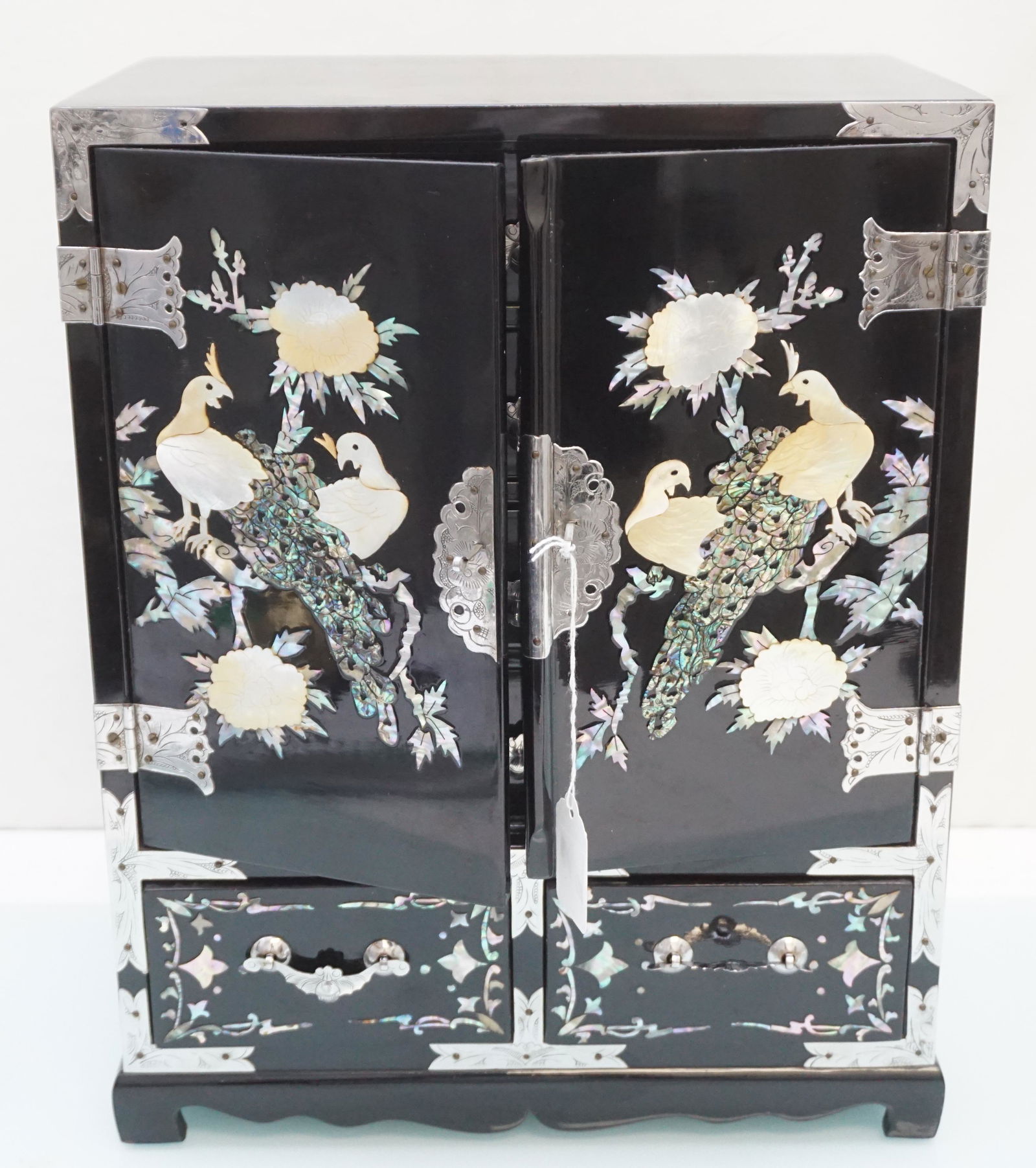 LARGE BLACK LACQUER INLAID JEWELRY BOX (1 of 9)