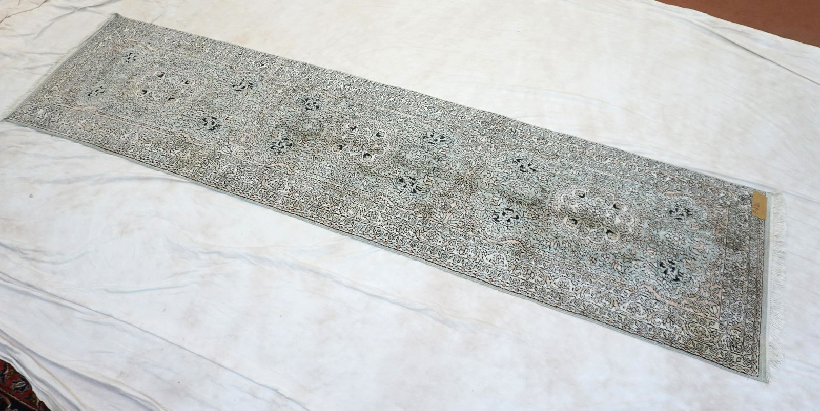 SILK & WOOL PERSIAN RUNNER 10ft (1 of 5)