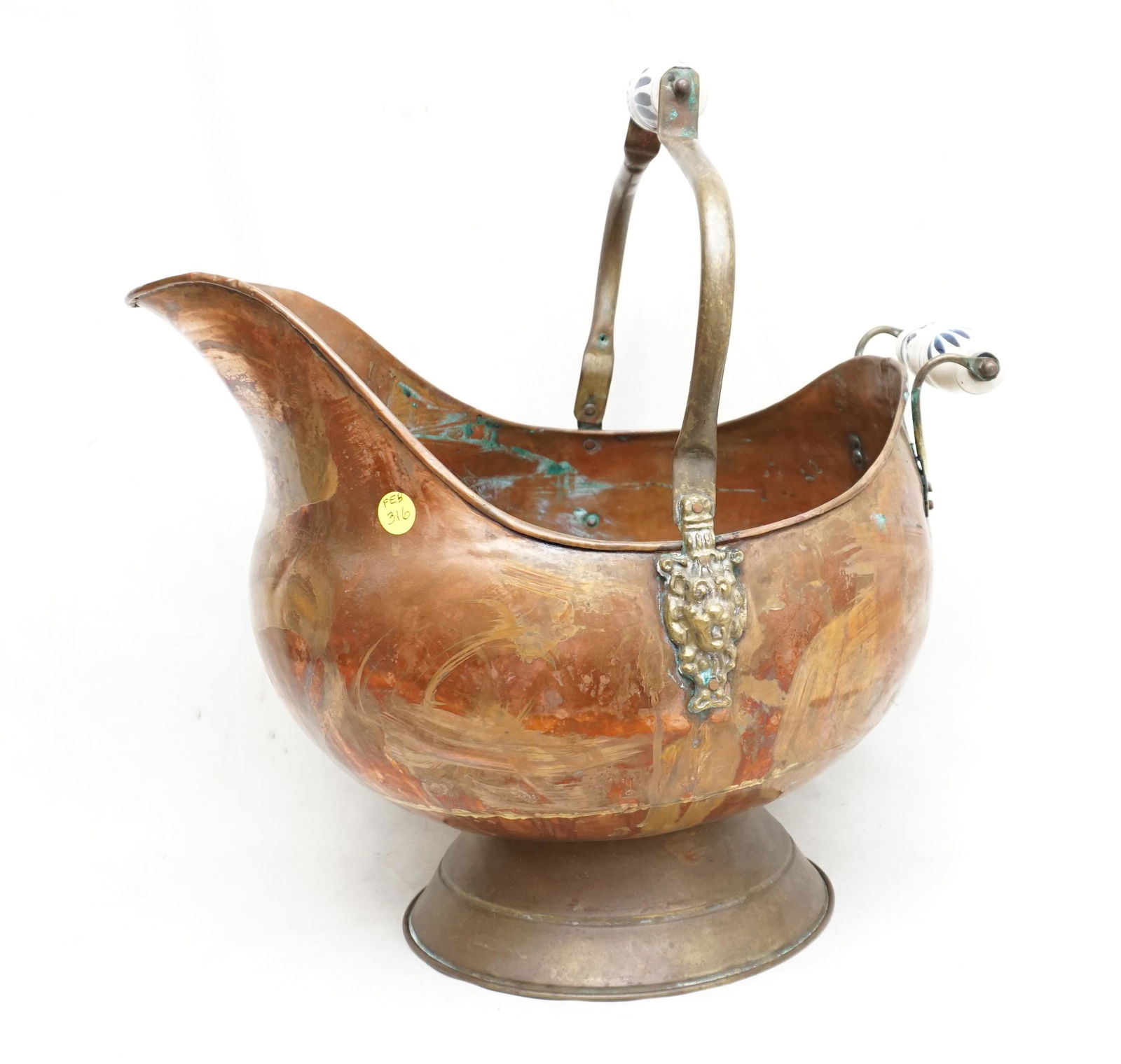 ANTIQUE COPPER COAL SCUTTLE (1 of 9)