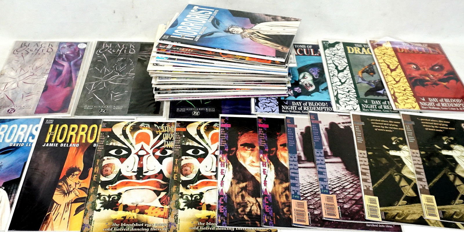 LOT OF 50 VINTAGE DC/ VERTIGO COMICS (1 of 8)