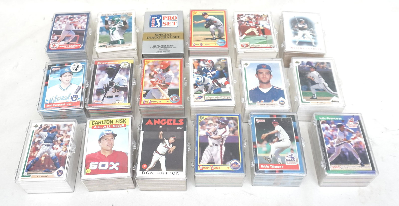 18 SETS OF VINTAGE BASEBALL & FOOTBALL CARDS (1 of 6)