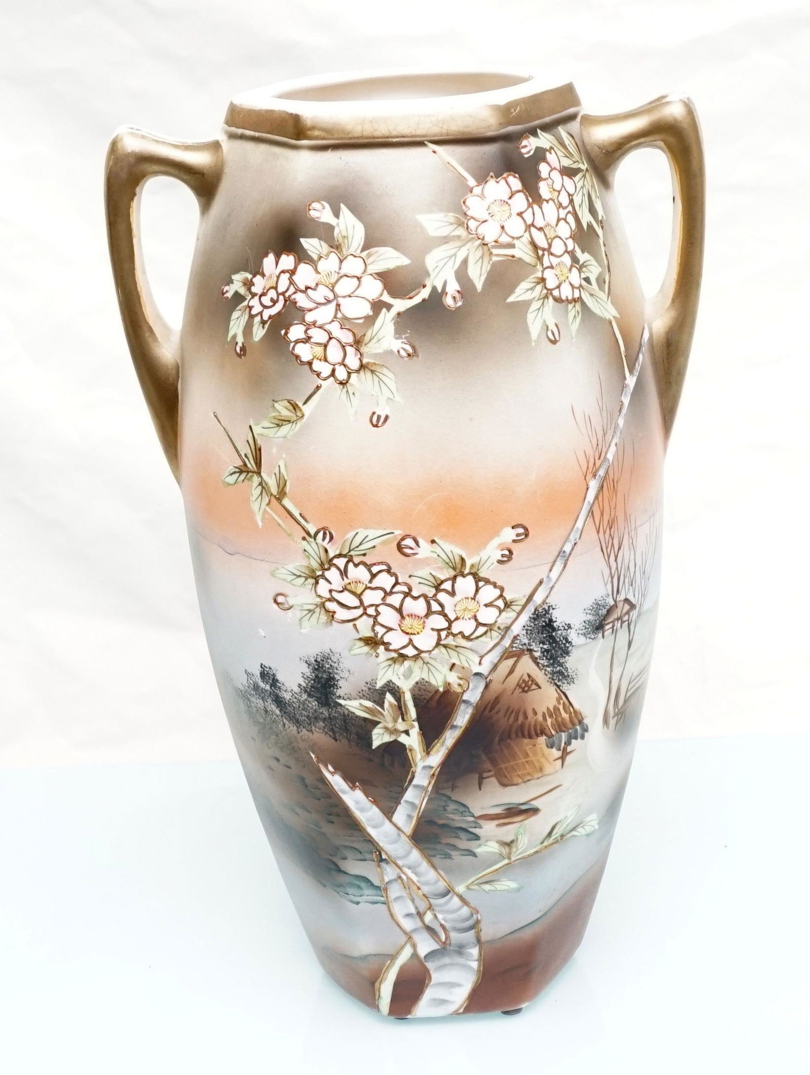 ANTIQUE NISHIKI ROYAL NIPPON HAND PAINTED JAPANESE VASE SCENIC (1 of 7)