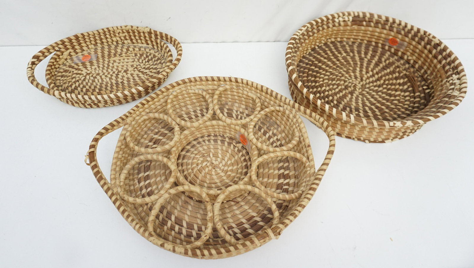 3 CHARLESTON SWEETGRASS BASKETS (1 of 7)