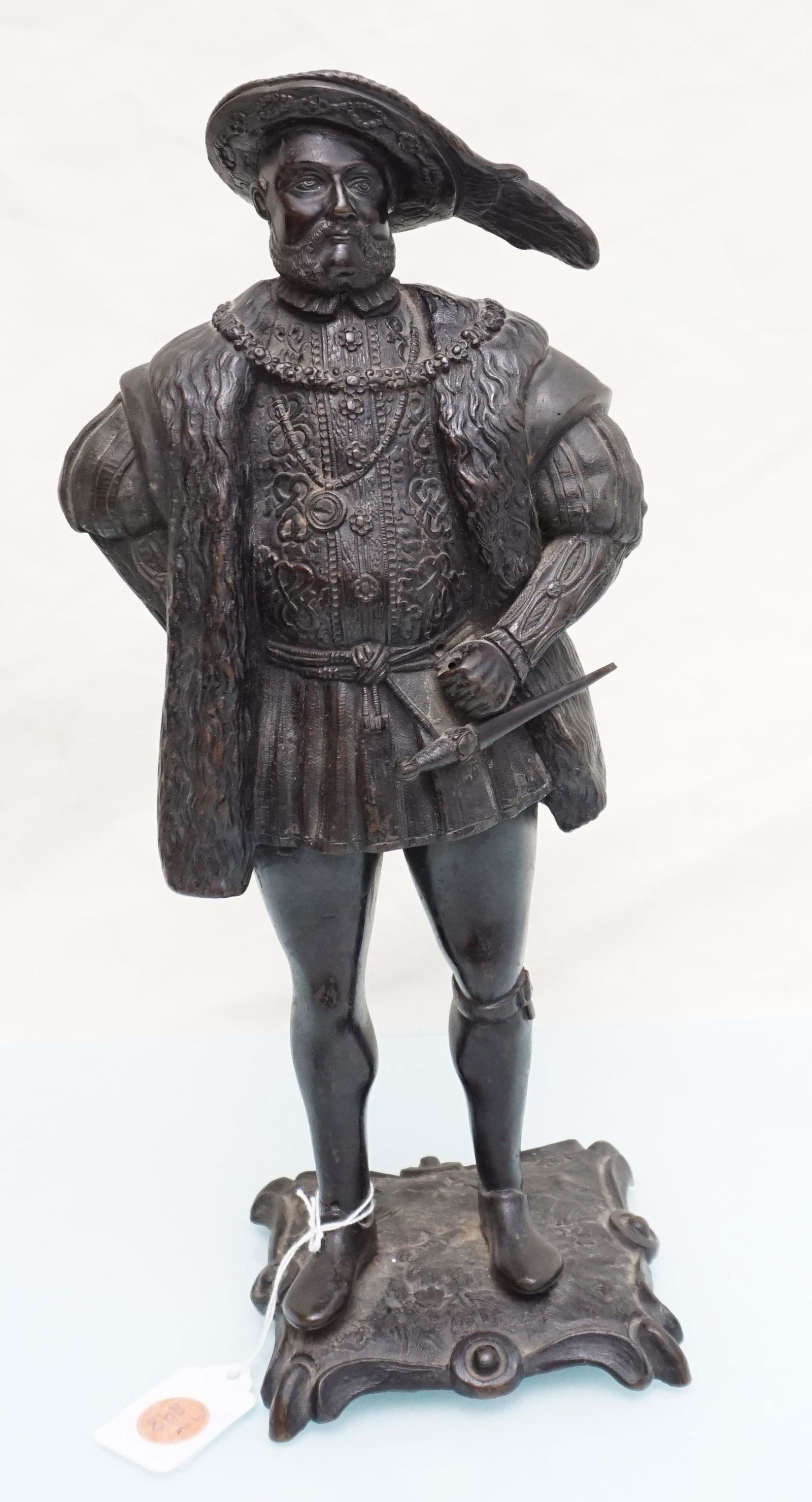 ANTIQUE SPELTER SCULPTURE HENRY VIII (1 of 7)