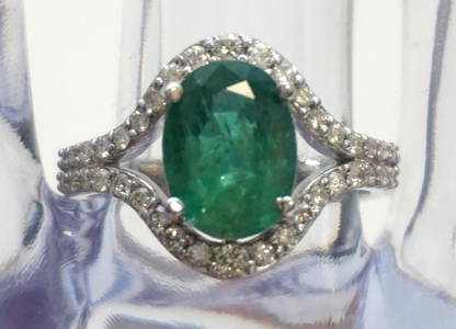 2.25 CT EMERALD & 0.50 CT/TW DIAMOND RING (SZ 6)