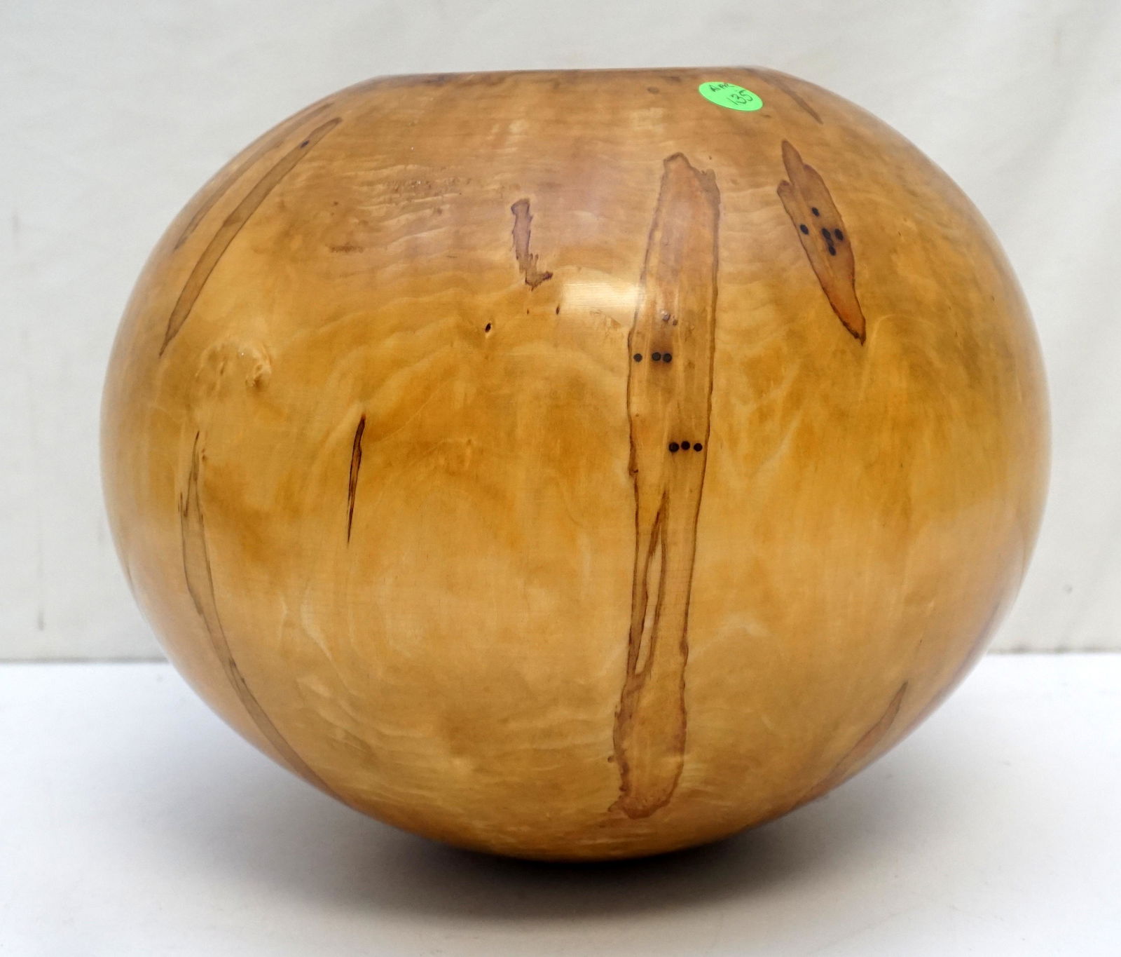 LARGE PHILIP MOULTHROP ASHLEAF MAPLE BOWL (1 of 7)