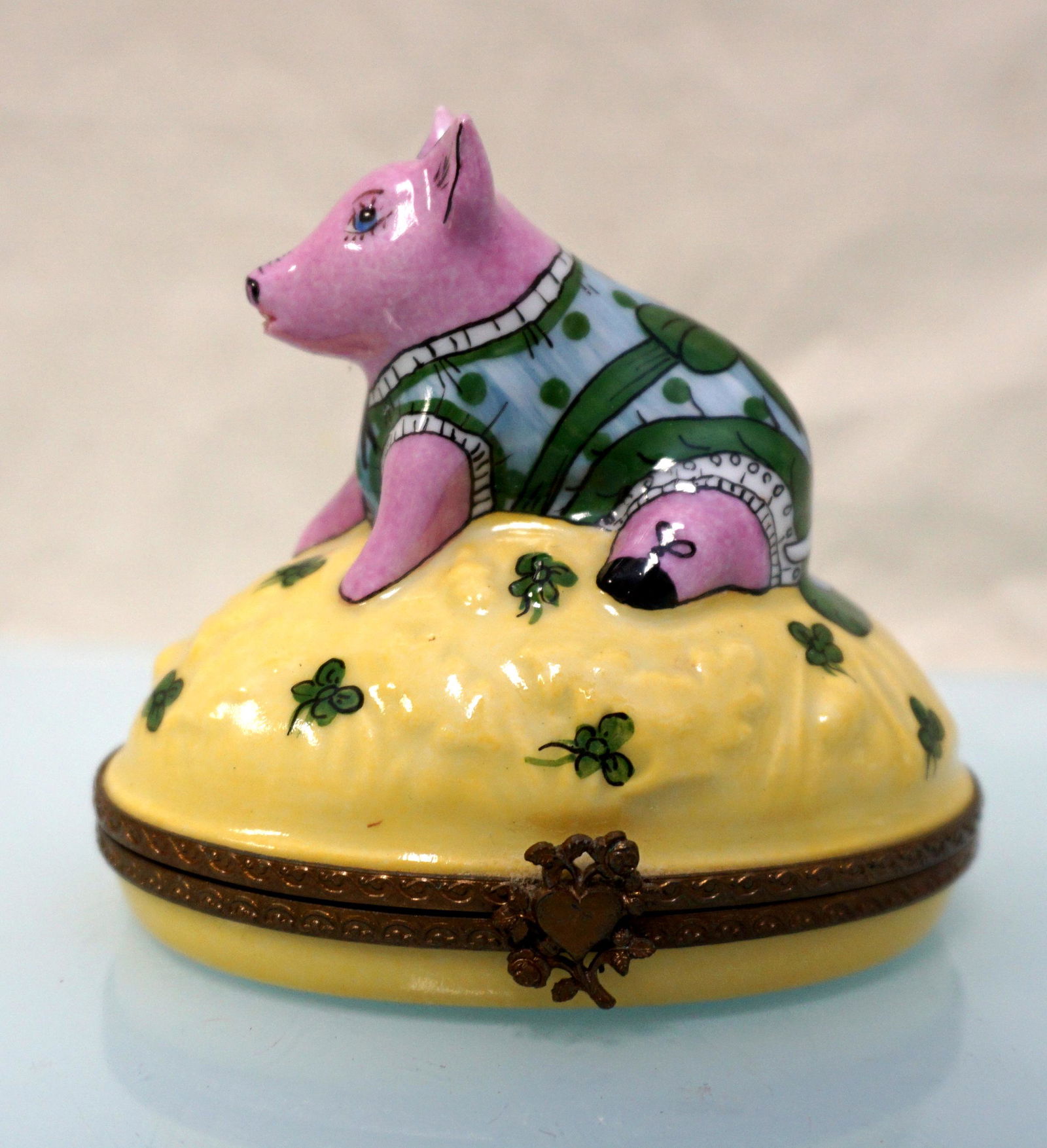 LIMOGES PORCELAIN PIG BOX (1 of 7)