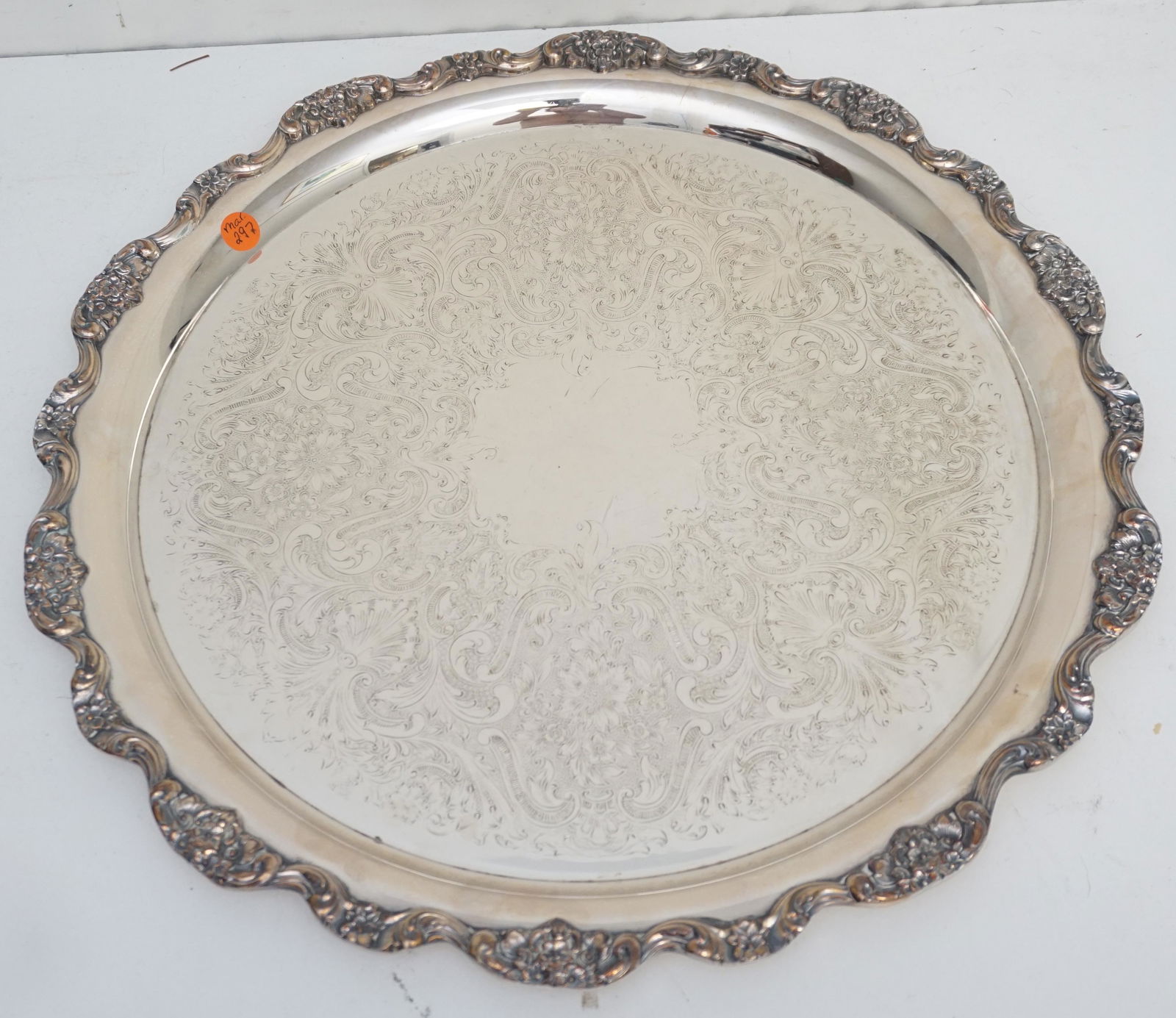 LARGE ROUND SILVERPLATE TRAY (1 of 5)