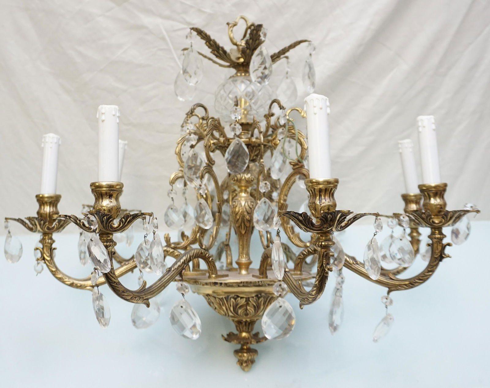 LARGE VINTAGE BRASS CHANDELIER (1 of 8)