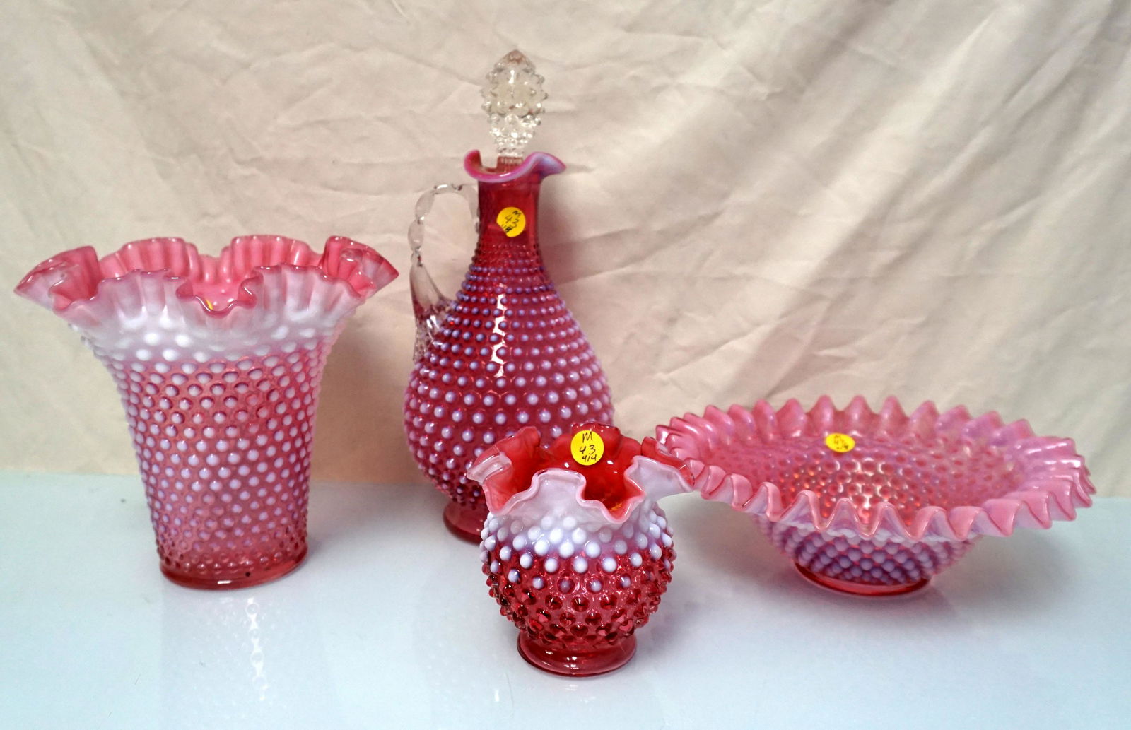 4 FENTON HOBNAIL PIECES (1 of 7)