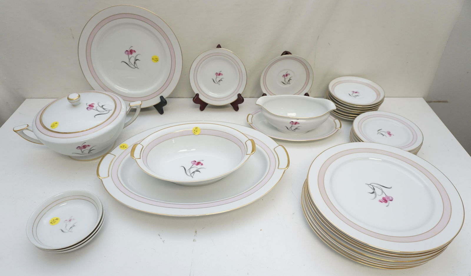 46 PC VINTAGE MIKADO JAPAN SABRINA CHINA (1 of 11)