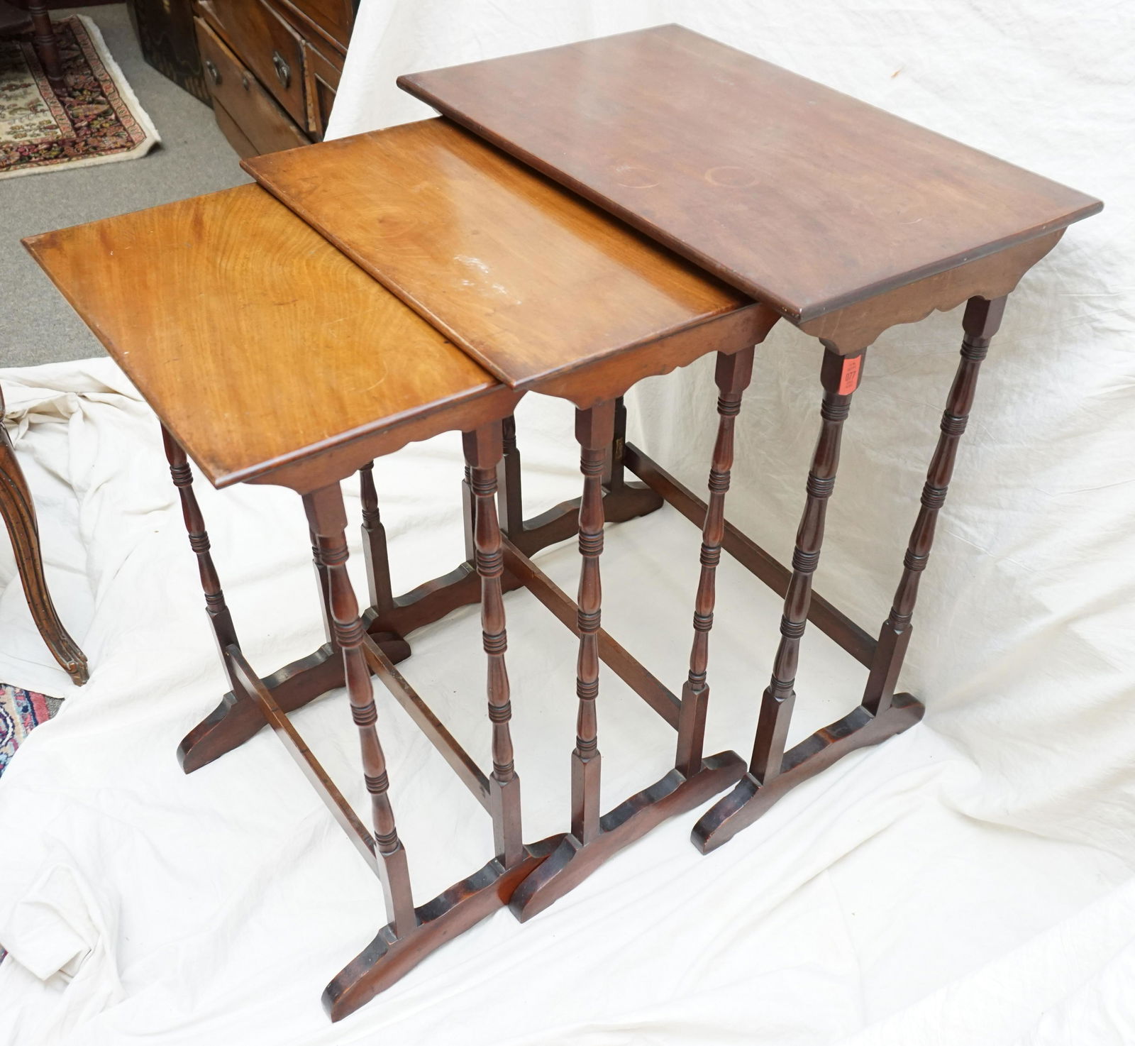 SET OF 3 ANTIQUE NESTING TABLES (1 of 5)