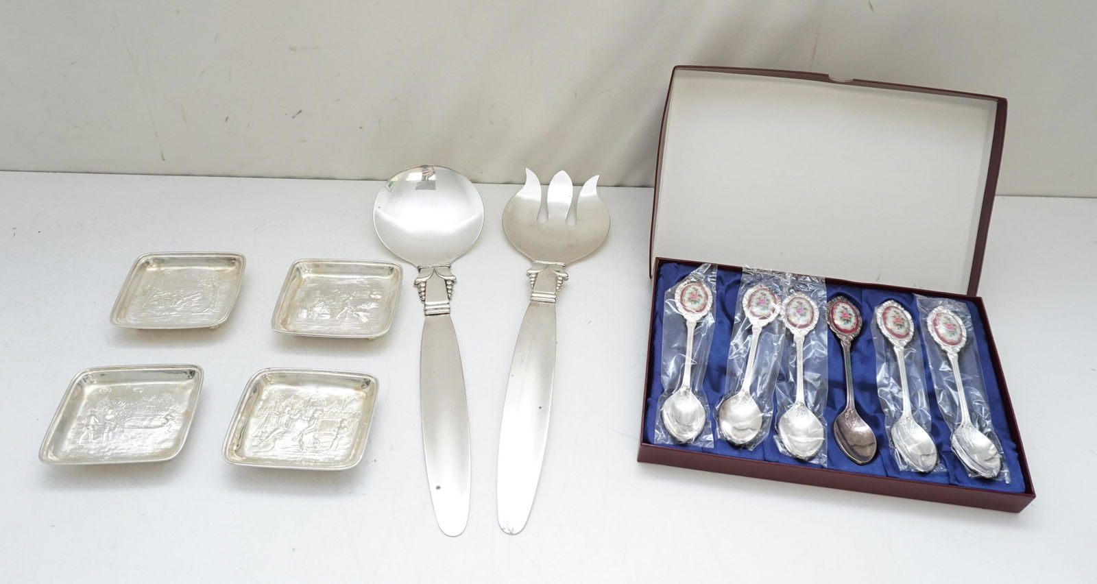 12 pc SILVERPLATE JENSEN STYLE SALAD - REPOUSSE NUT + (1 of 5)