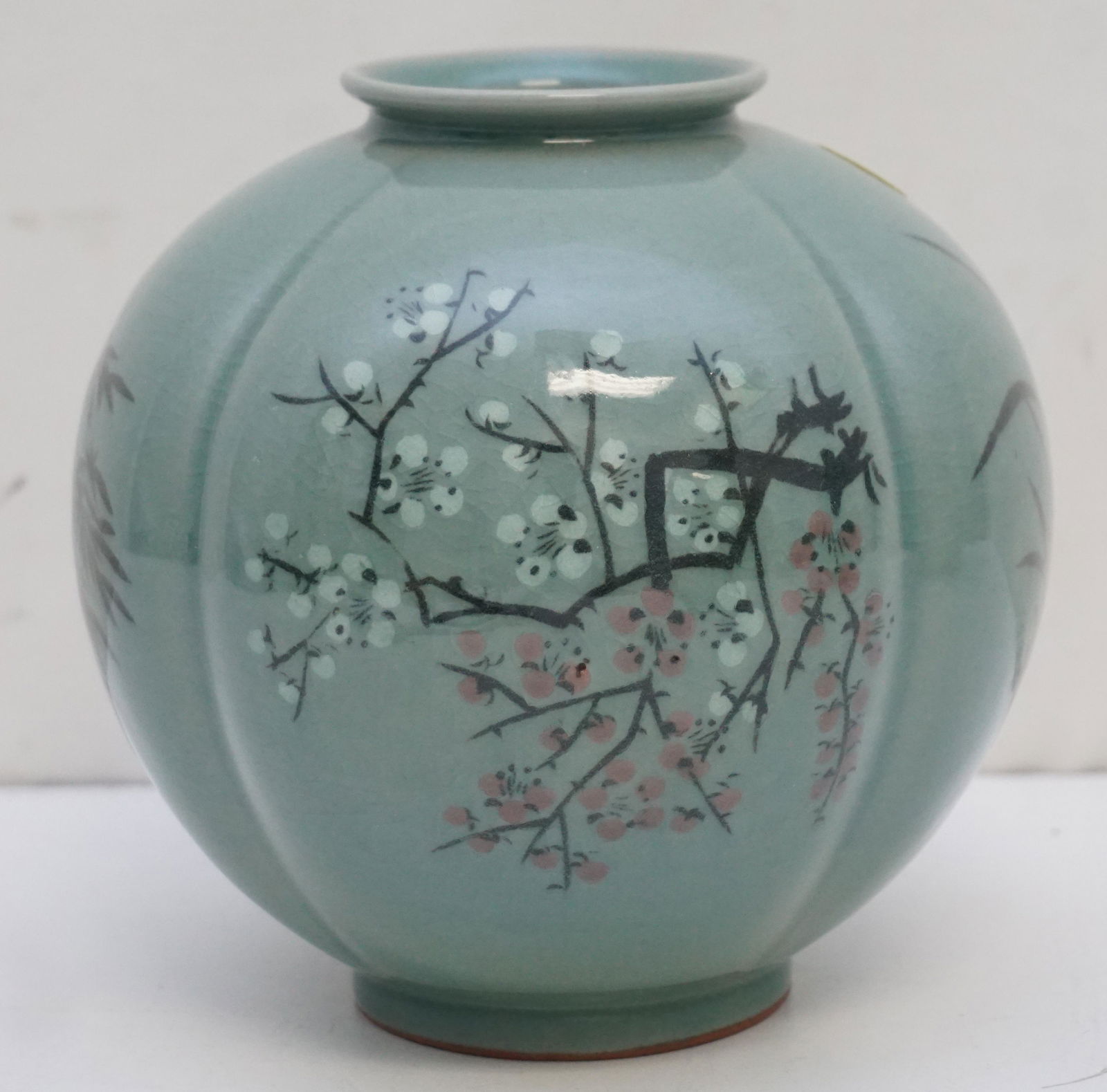 KOREAN CELADON SIGNED LOBED VASE (1 of 8)