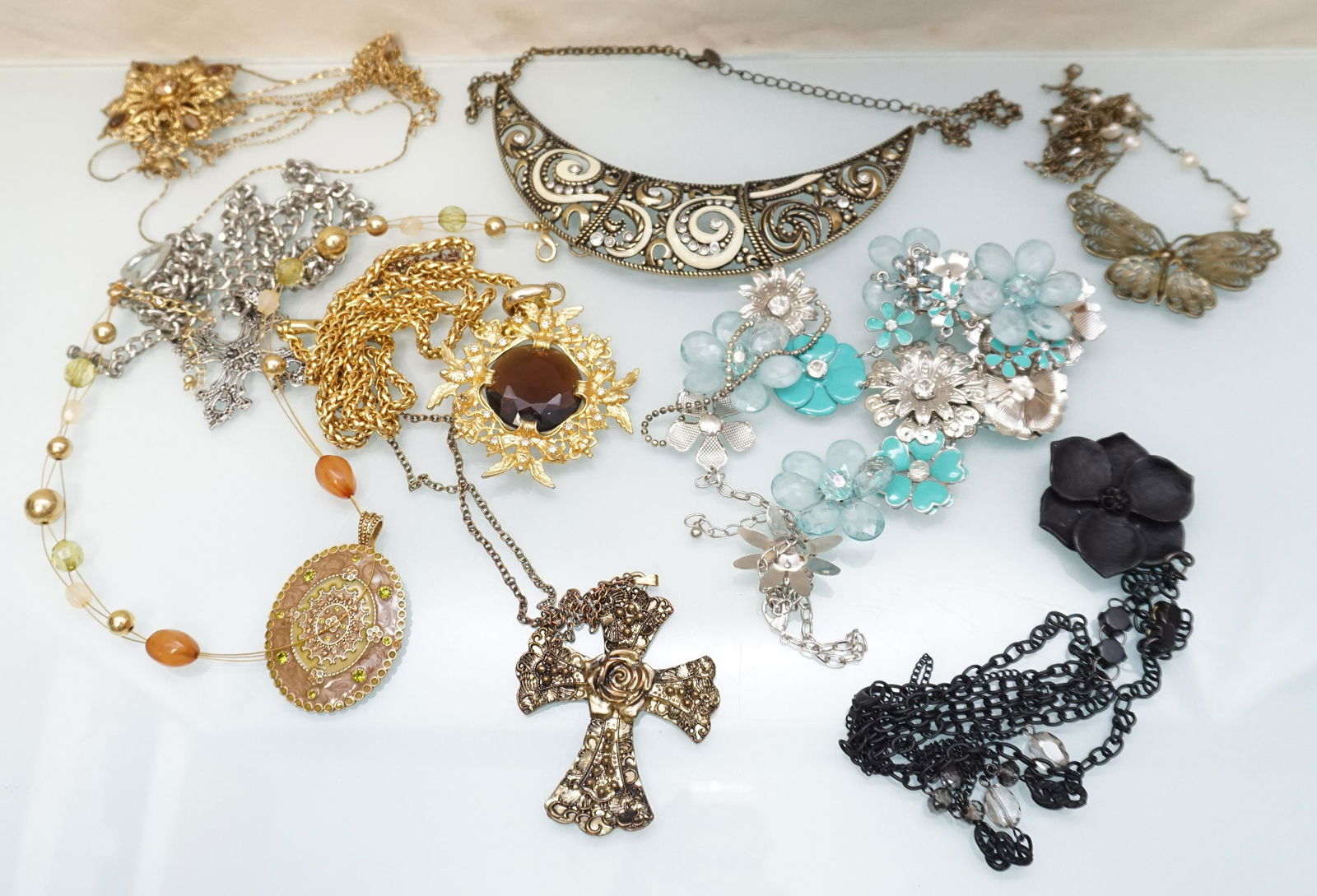 9 COSTUME JEWELRY STATEMENT NECKLACES (1 of 6)