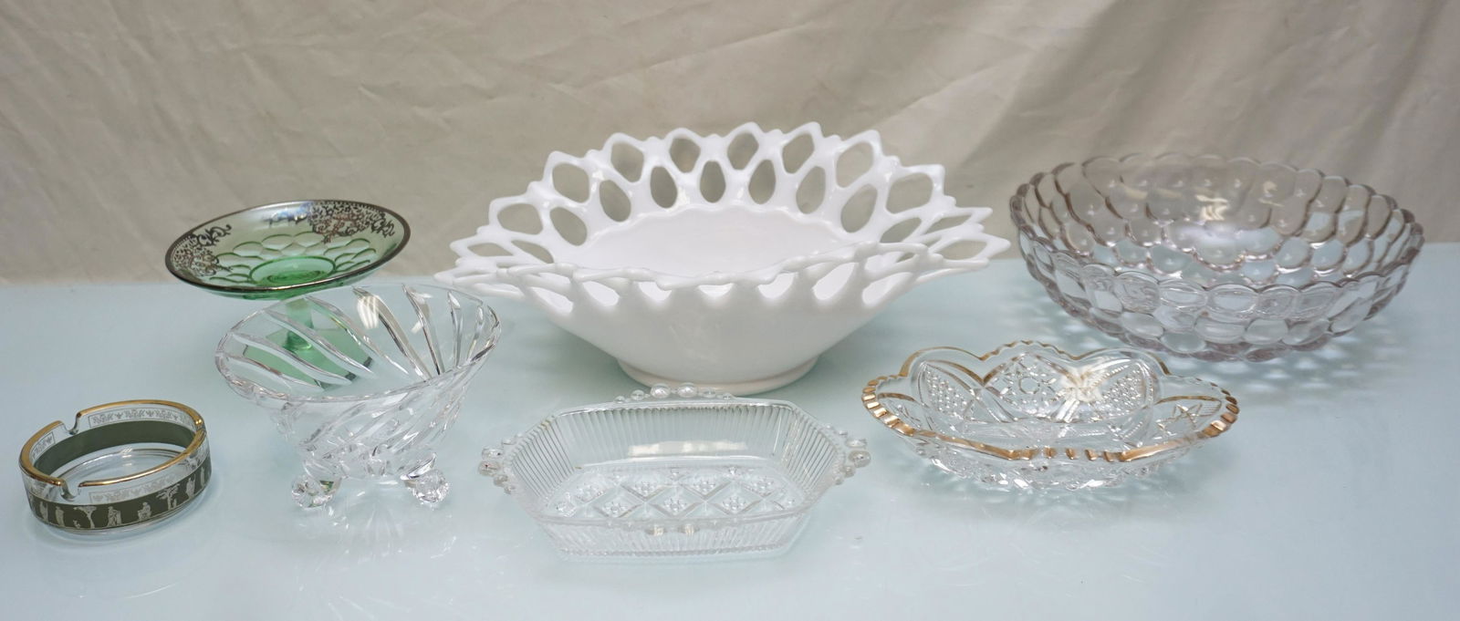 7 pc VINTAGE GLASS GROUPING INCL WEDGWOOD (1 of 7)