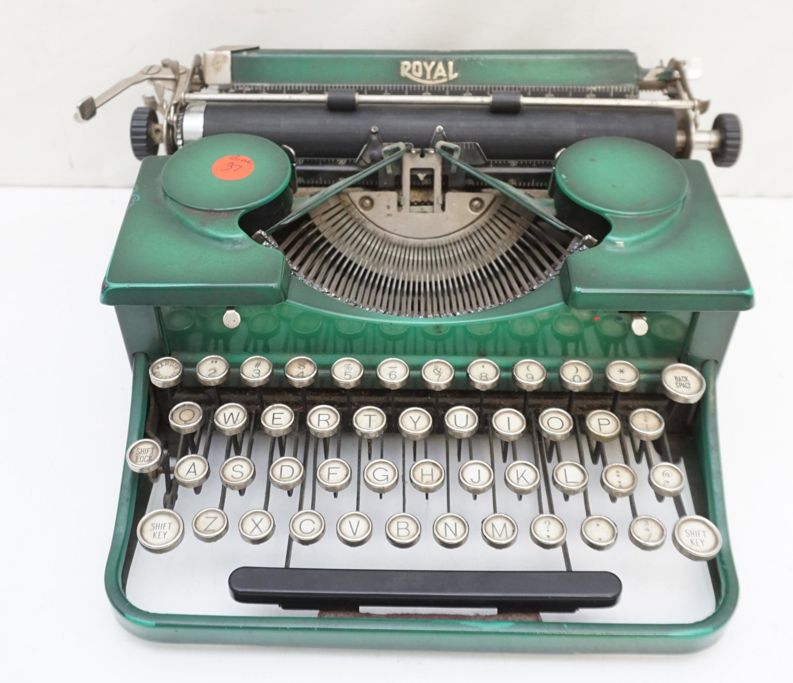 1930s ROYAL TYPEWRITER EMERALD GREEN (1 of 7)