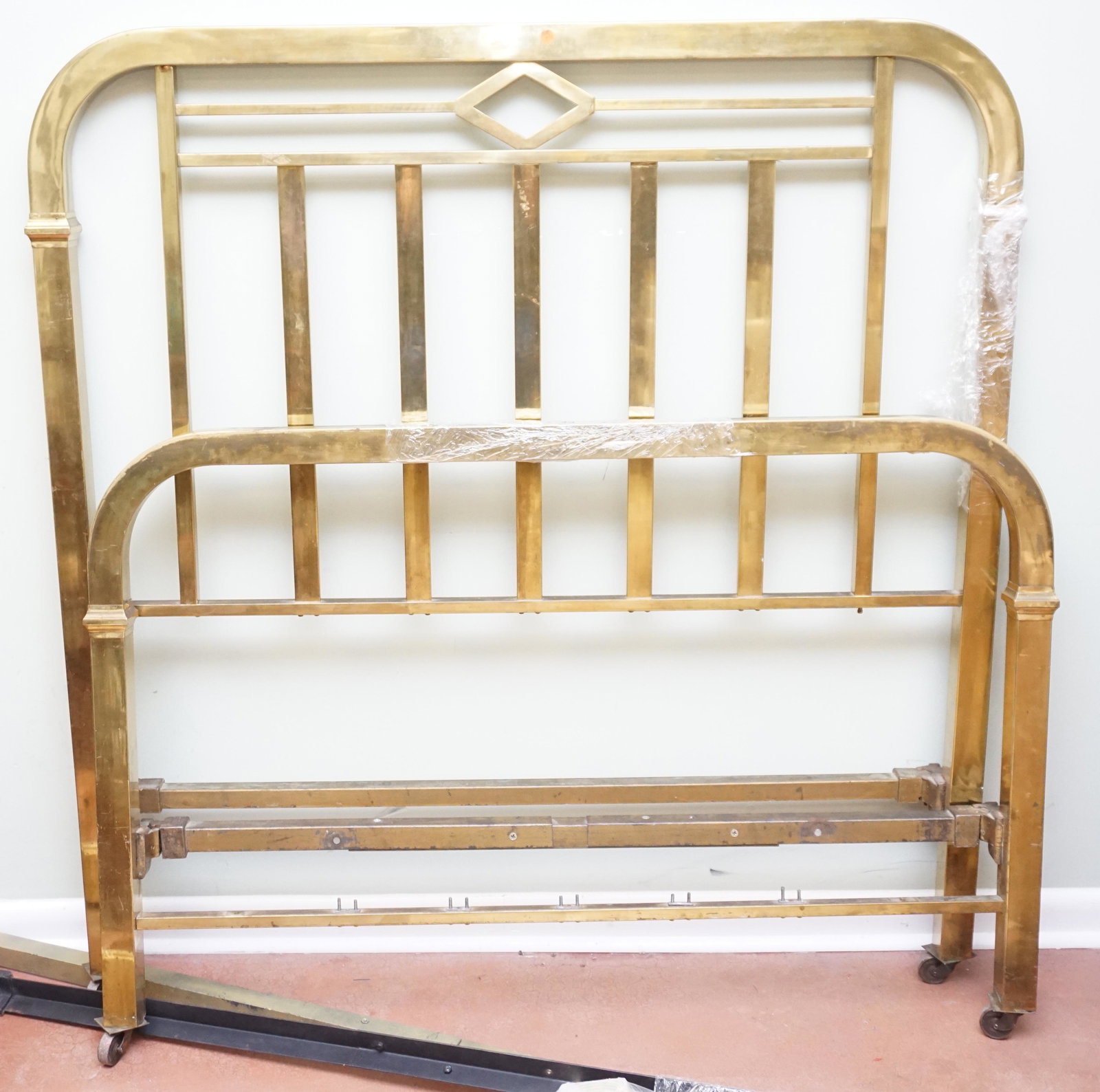 ANTIQUE ART DECO FULL SIZE BRASS BED (1 of 7)