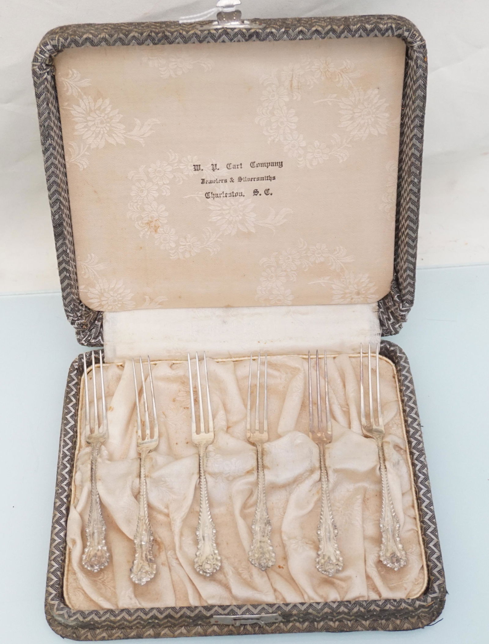 6 DOMINICK & HAFF STERLING OYSTER FORKS (1 of 4)