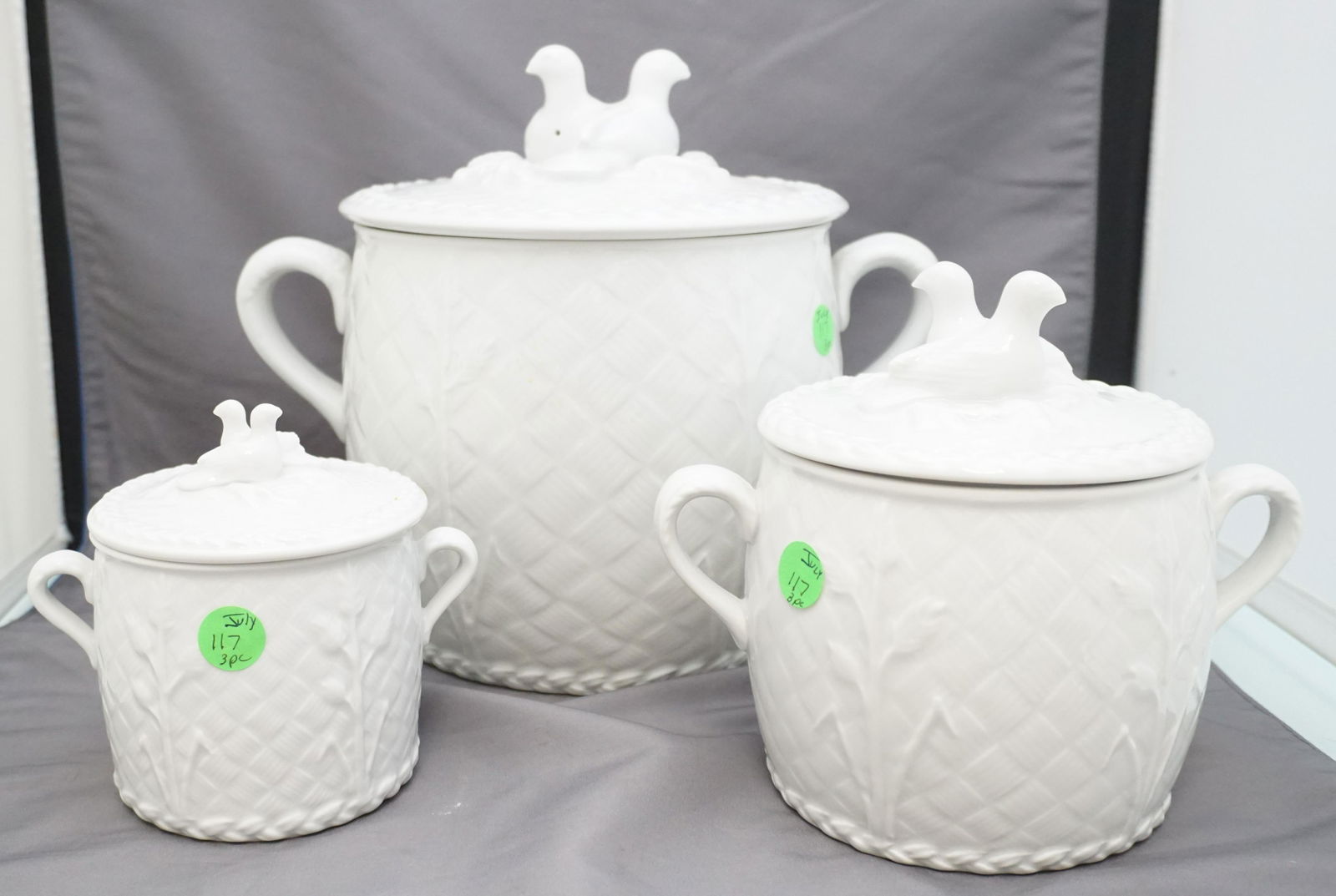 3 PC ROYAL WORCESTER GOURMET EMBOSSED (1 of 7)