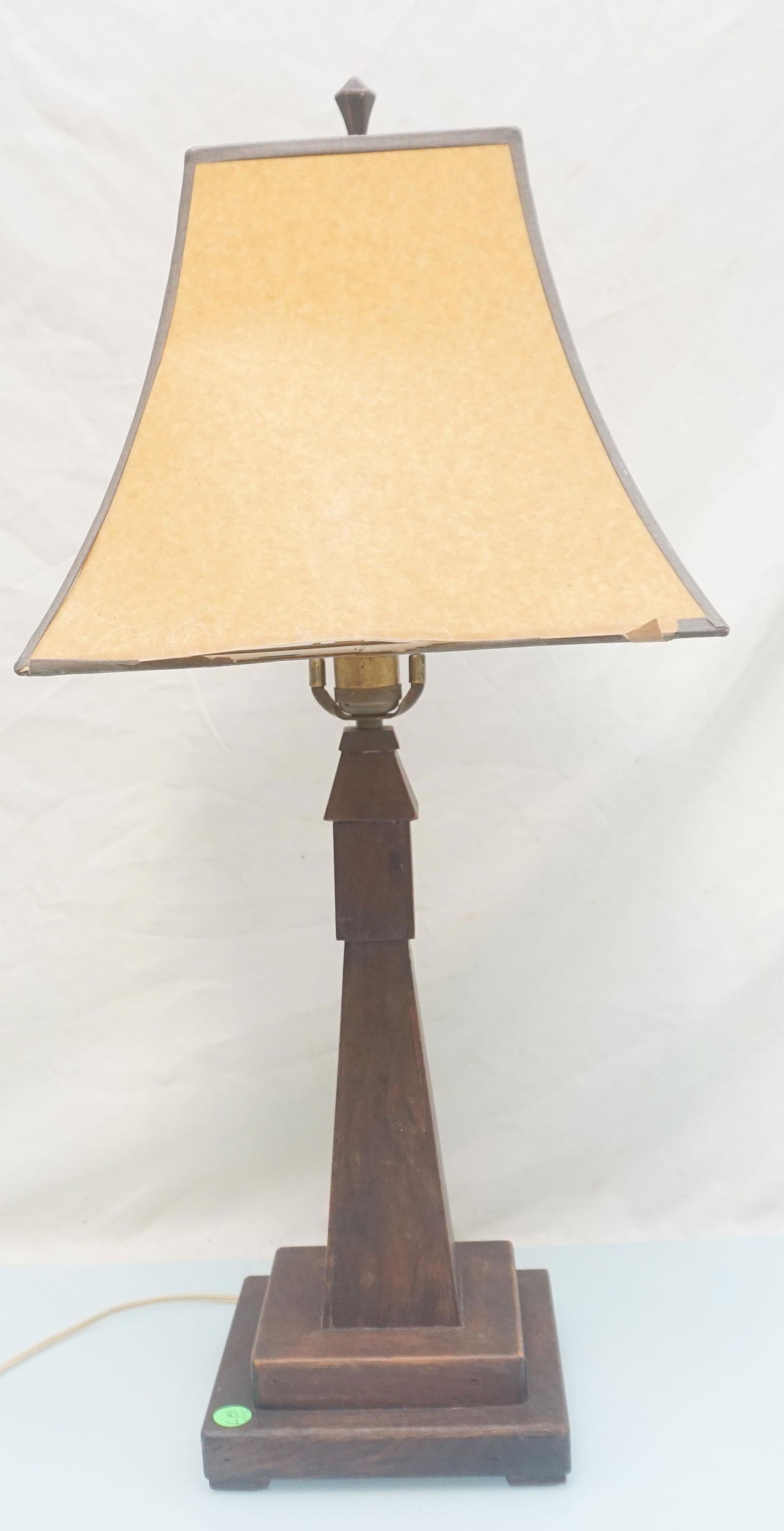 AMERICAN MISSION WOOD TABLE LAMP (1 of 4)