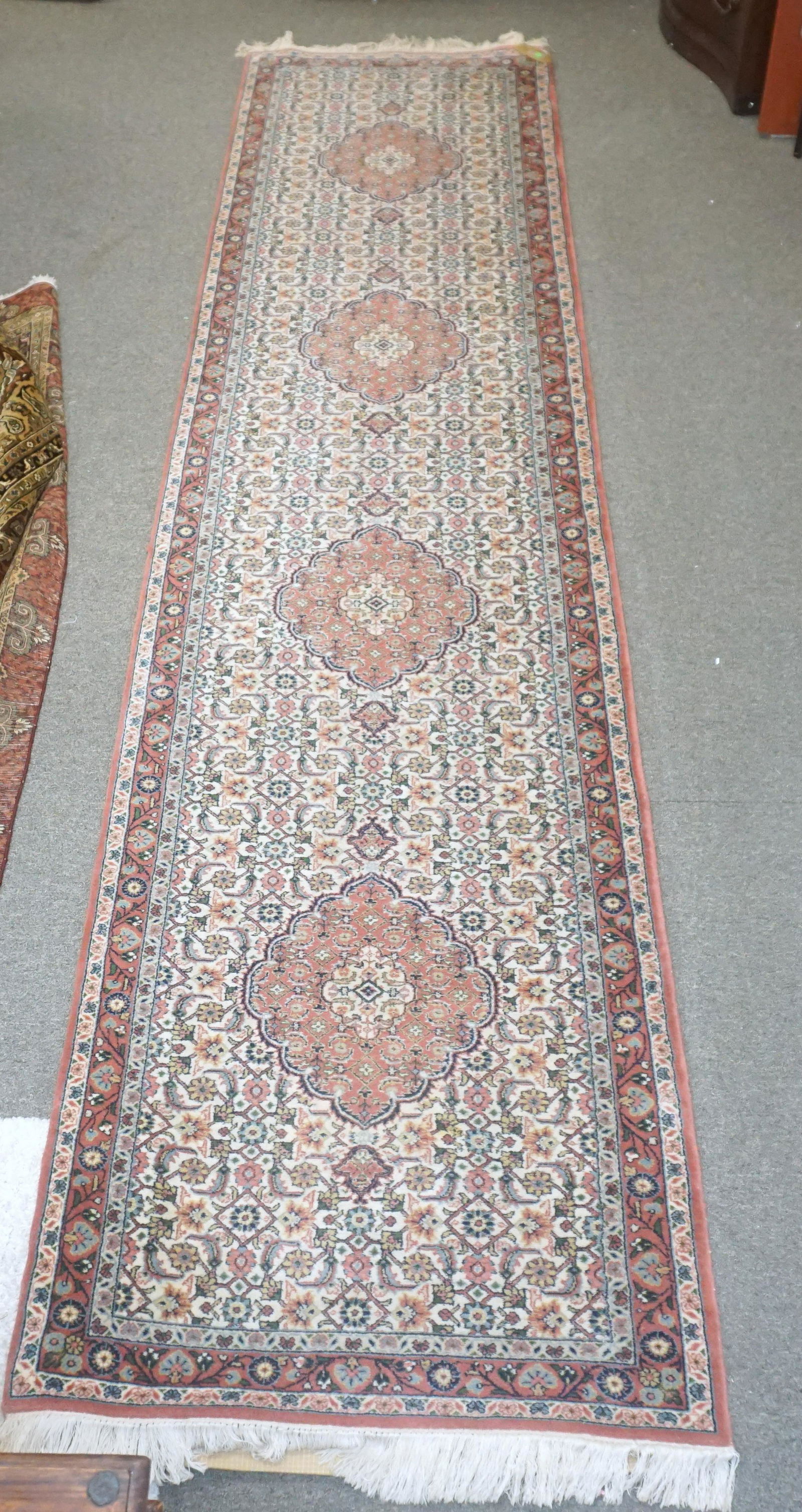 HAND KNOTTED INDIA RUNNER (1 of 7)