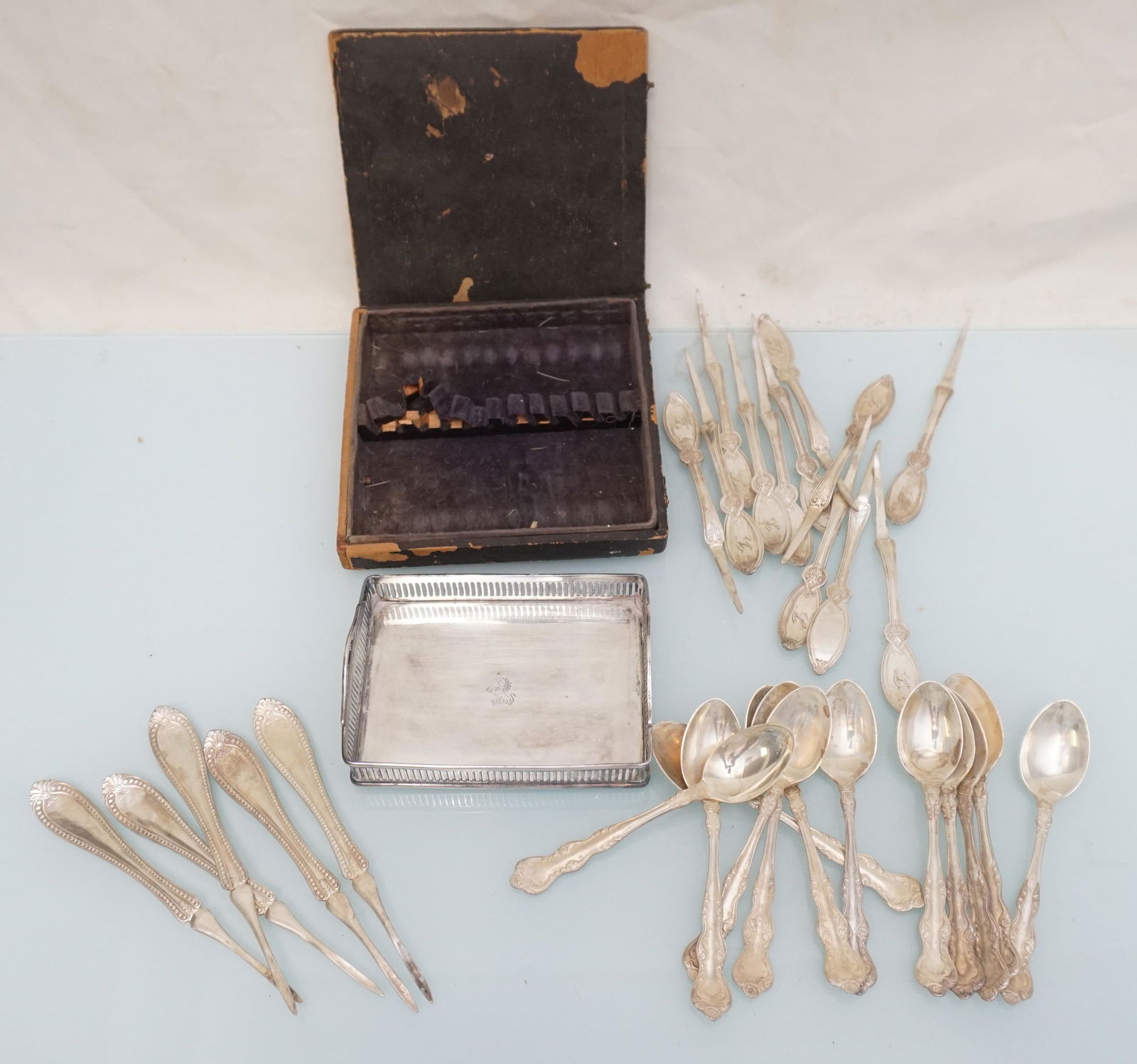 30 VICTORIAN SILVERPLATE DEMITASSE & LOBSTER PICKS (1 of 5)