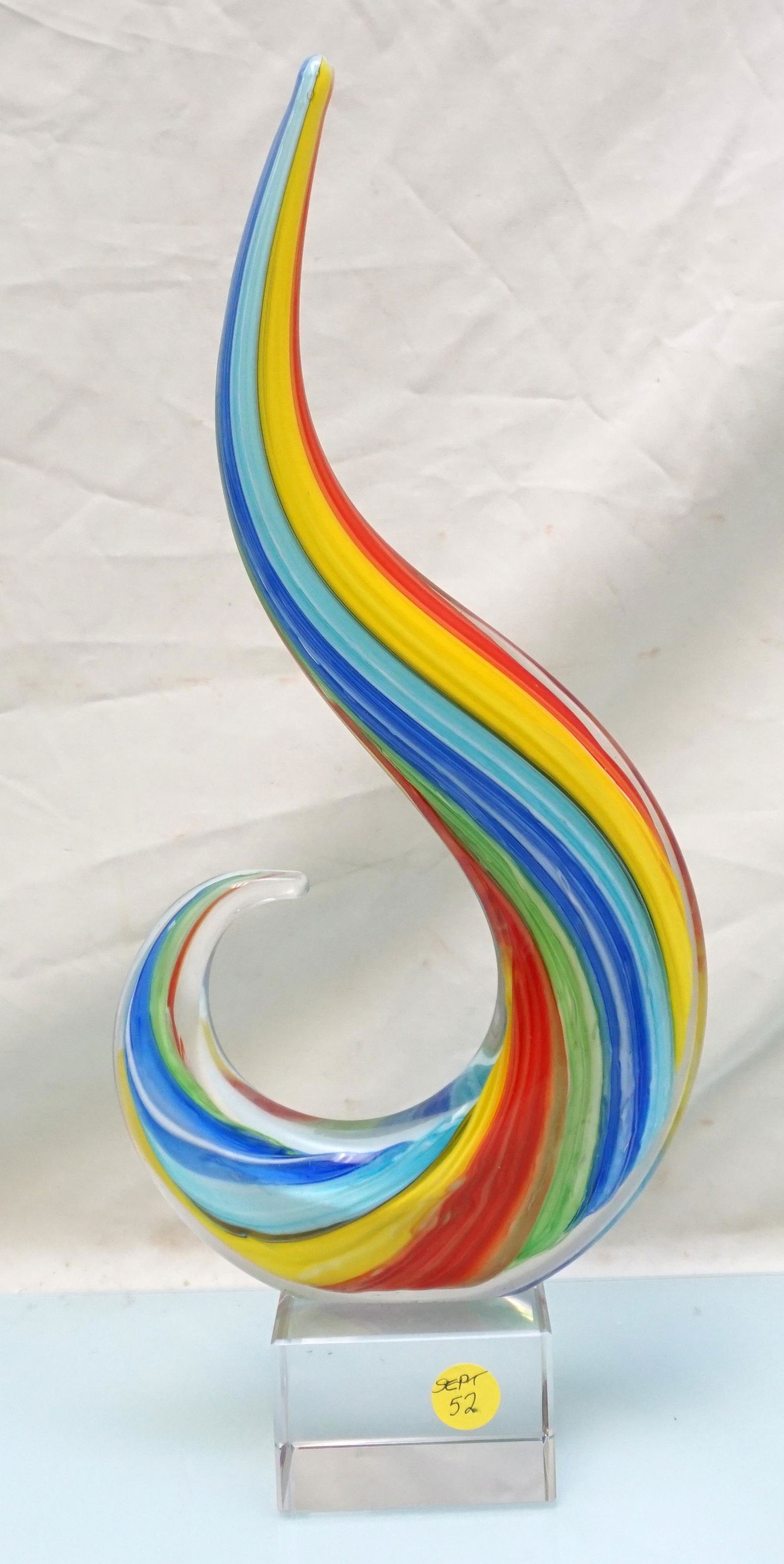IOSTEN RAINBOW NOTE BLOWN GLASS (1 of 6)