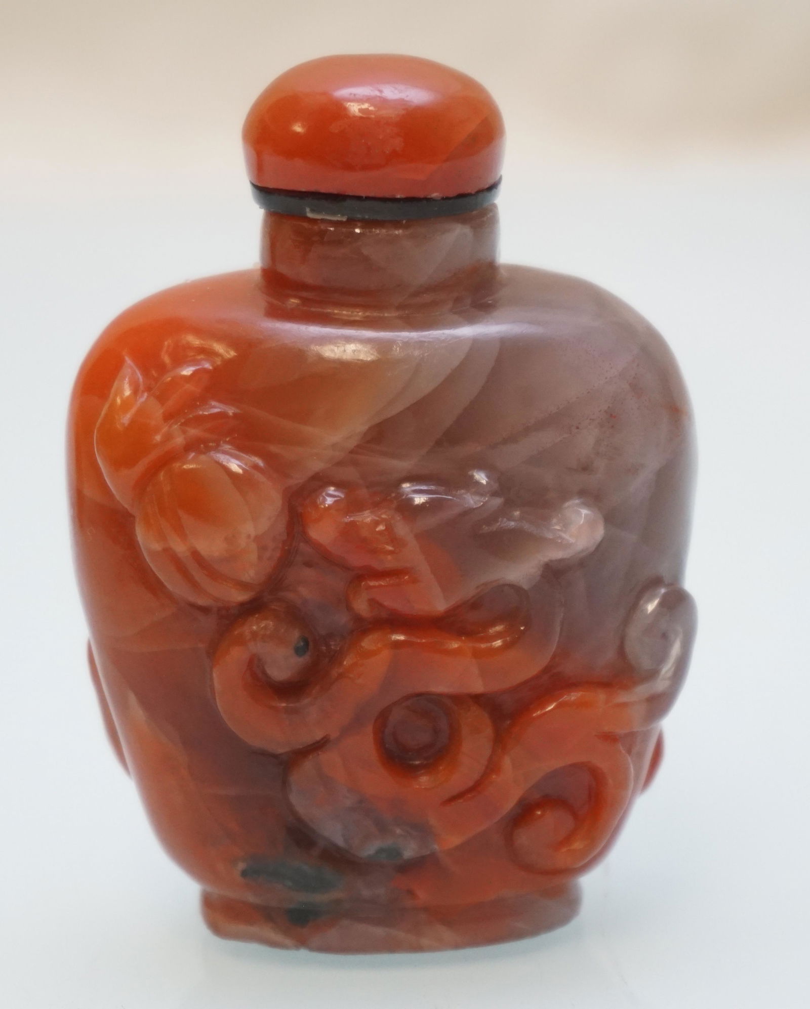 RED JADE CARVED DRAGON SNUFF BOTTLE (1 of 7)