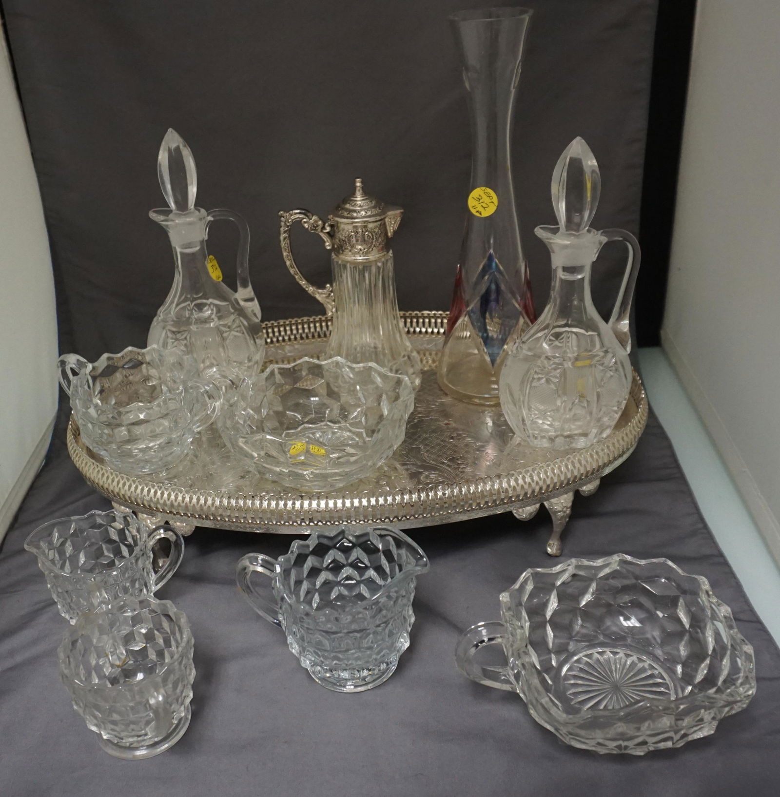 10 PC VINTAGE GLASS + 1 SILVERPLATE TRAY (1 of 8)