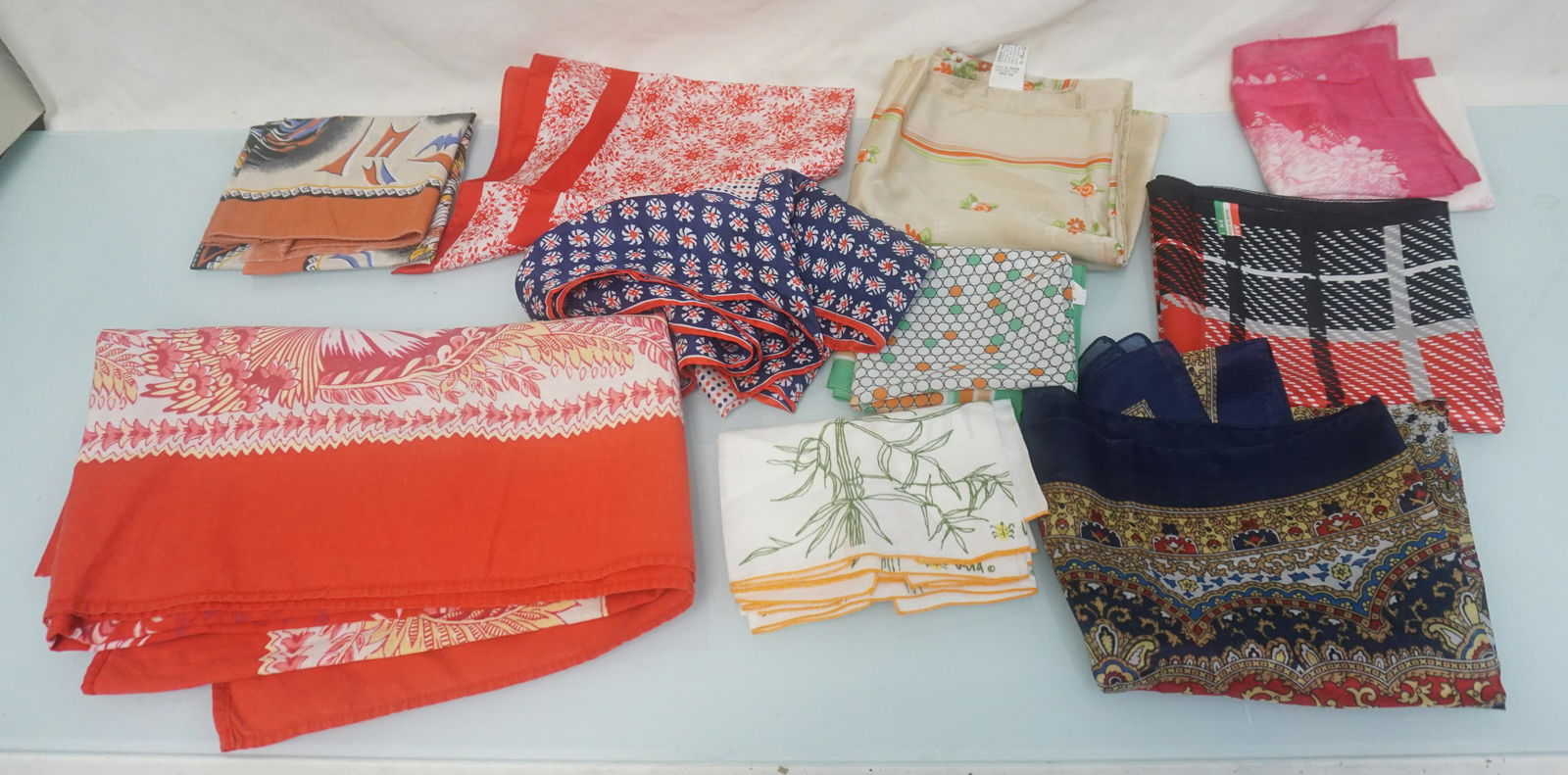 10 VINTAGE SCARFS ITALY + USA: 10 Vintage Scarfs, Napkins and 1 Tablecloth. Most made in Italy. Weight on all 16 pds.