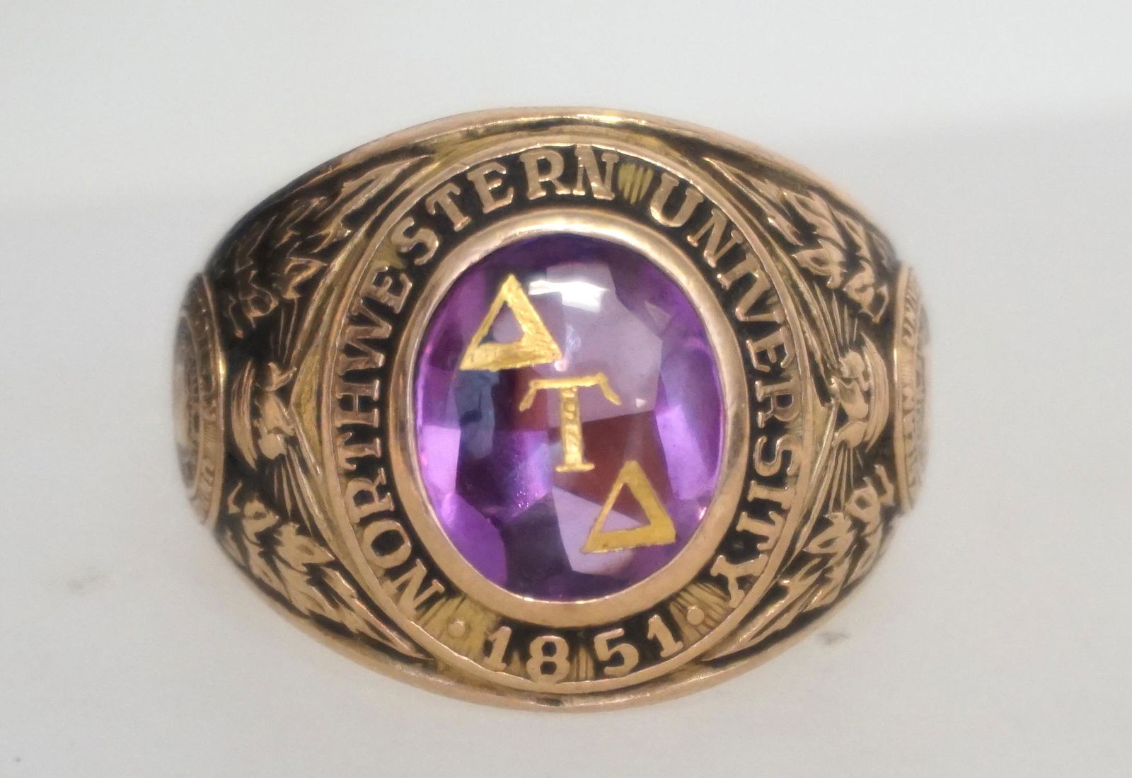 ESTATE NORTHWESTERN UNIVERSITY MEN'S 10K AMETHYST RING (1 of 5)