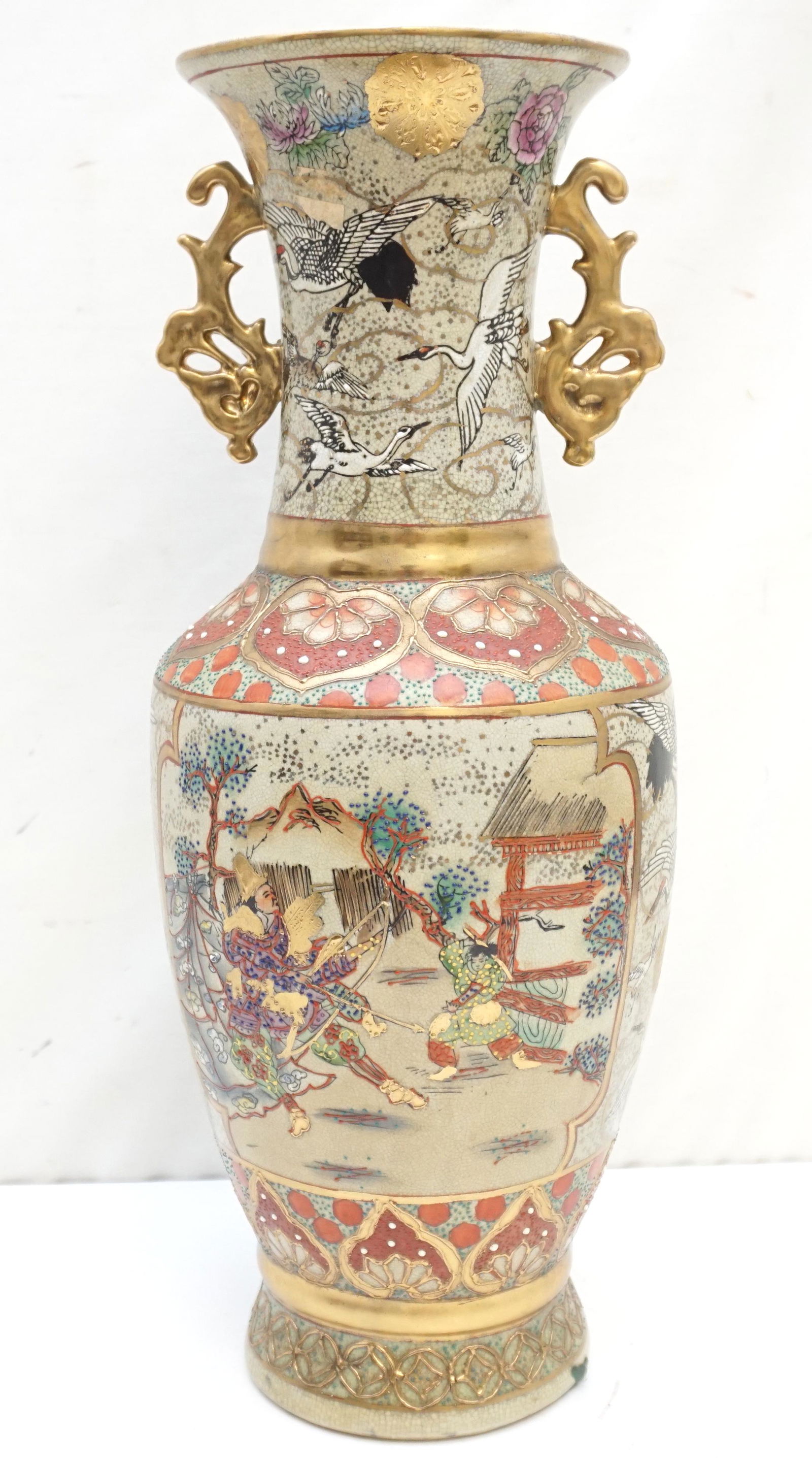 VINTAGE SATSUMA VASE CRANES & SAMURI (1 of 13)