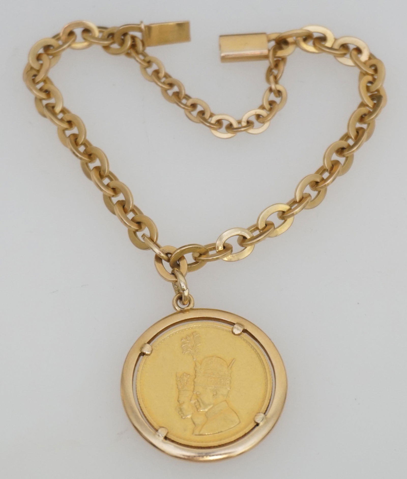 21K GOLD COIN CORONATION OF FARAH DIBA PAHLAVI BRACELET (32.75 G) (1 of 4)