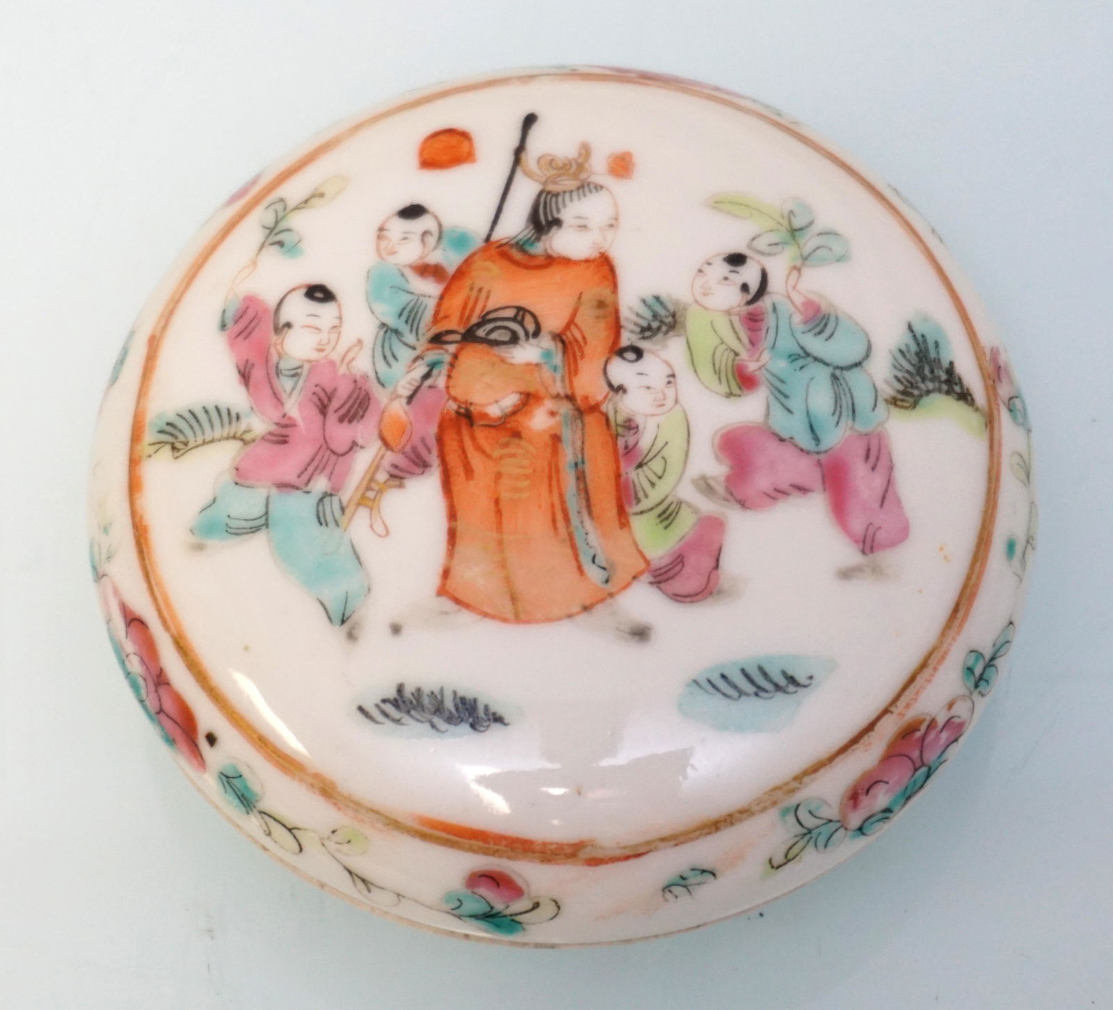 ANTIQUE CHINESE PORCELAIN FAMILLE INK BOX (1 of 6)