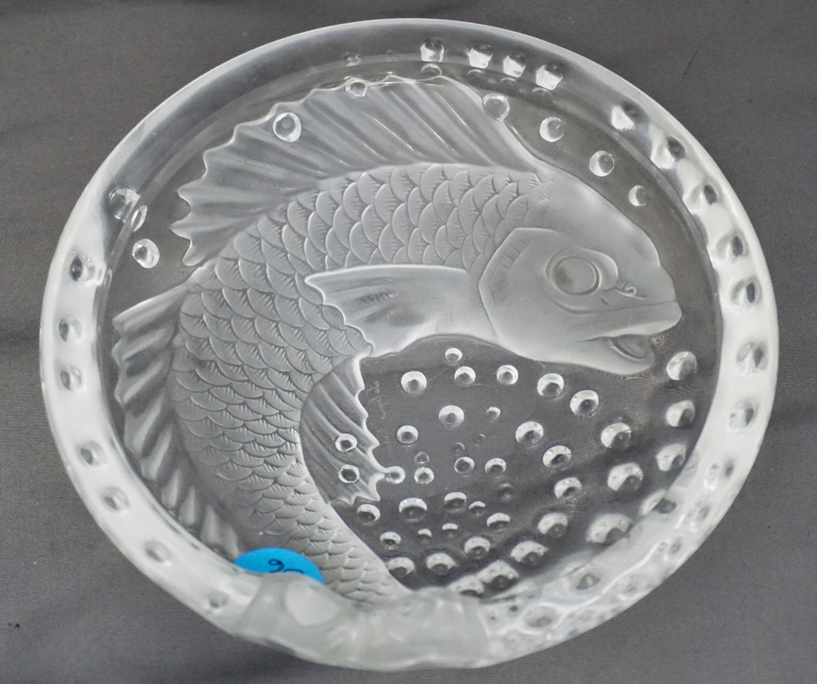 LALIQUE CRYSTAL CONCARNEAU KOI ASHTRY: Vintage 1970s Lalique Concarneau Koi Fish Ashtray. Frosted Fish, Bubbles. Measures 6 1/2". Weight 1 pd 5 oz. PROVENANCE: A Private Charleston SC Estate.