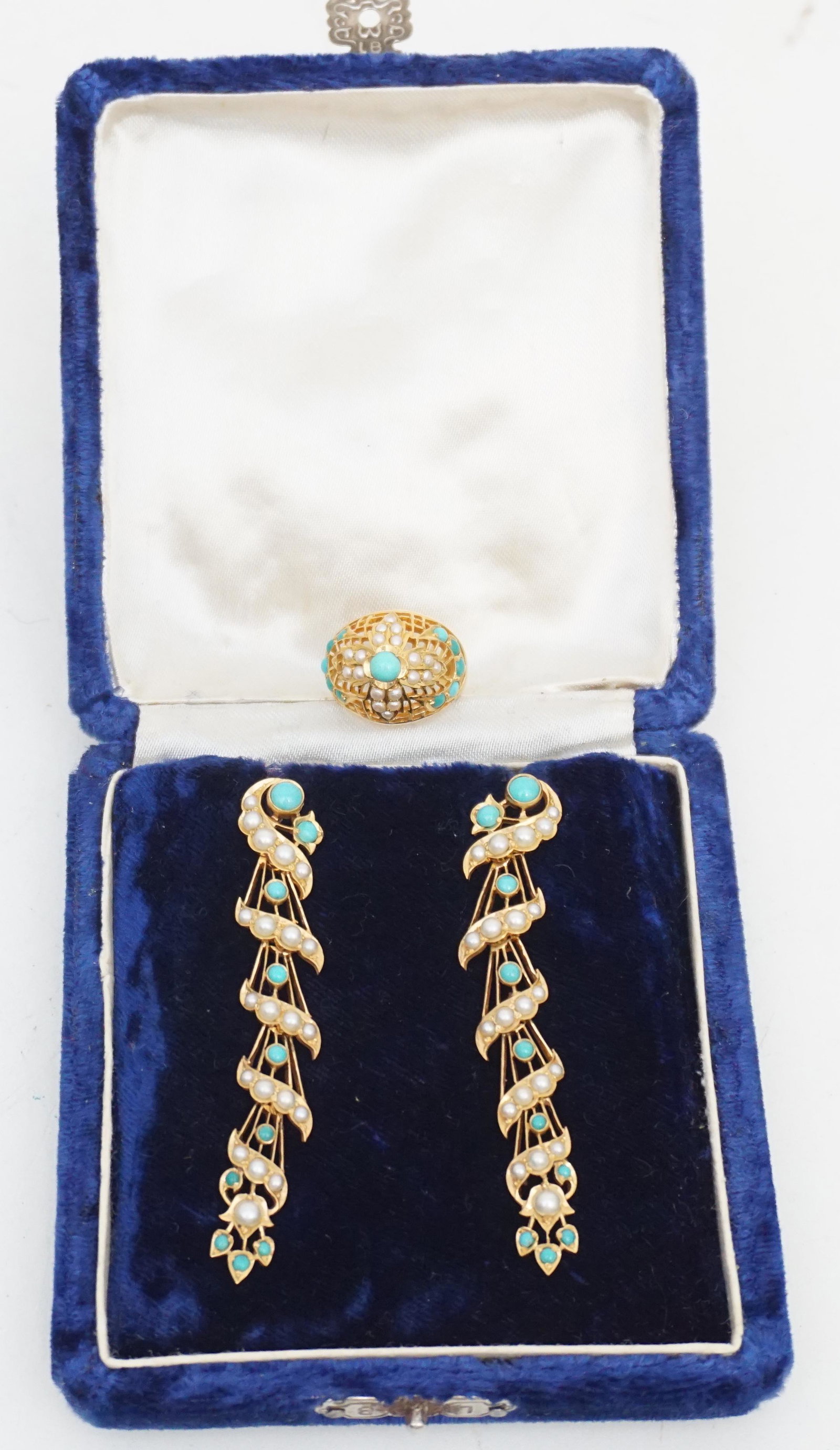 ESTATE 18KT GOLD TURQUISE & PEARL RING/EARRING SUITE (1 of 6)