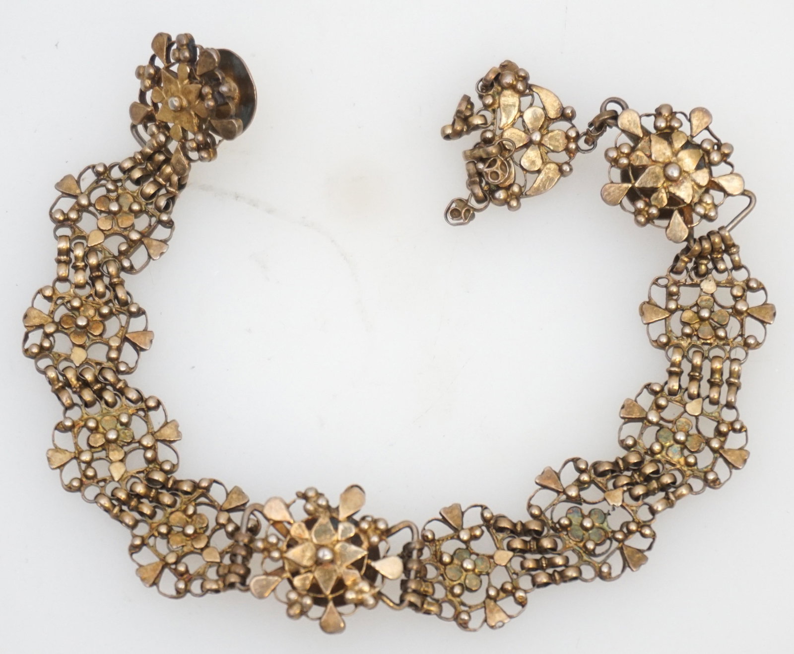 VICTORIAN CLOAK CLASP FILIGREE (1 of 3)