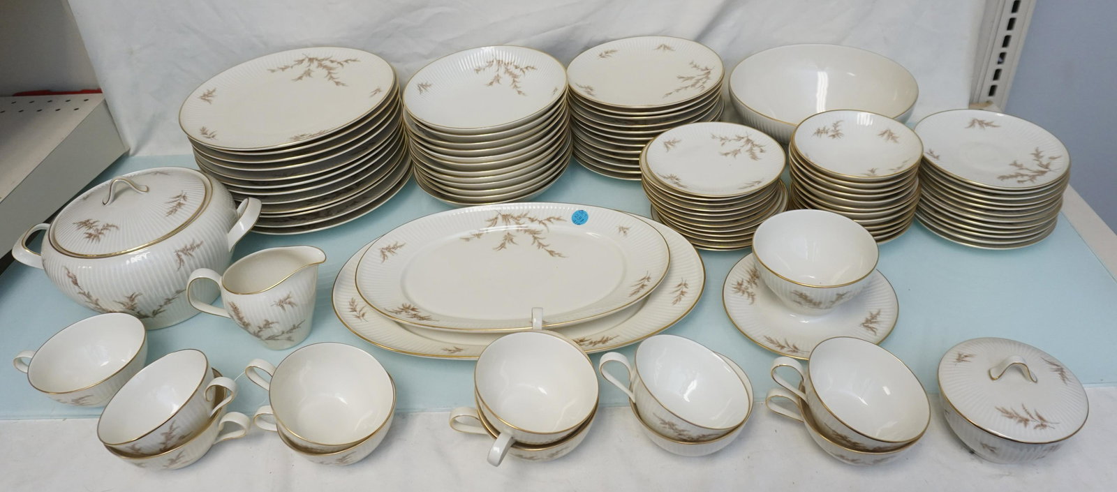 91 PC MCM THOMAS BAVARIA ROSENTHAL DINNER SRVC (1 of 7)