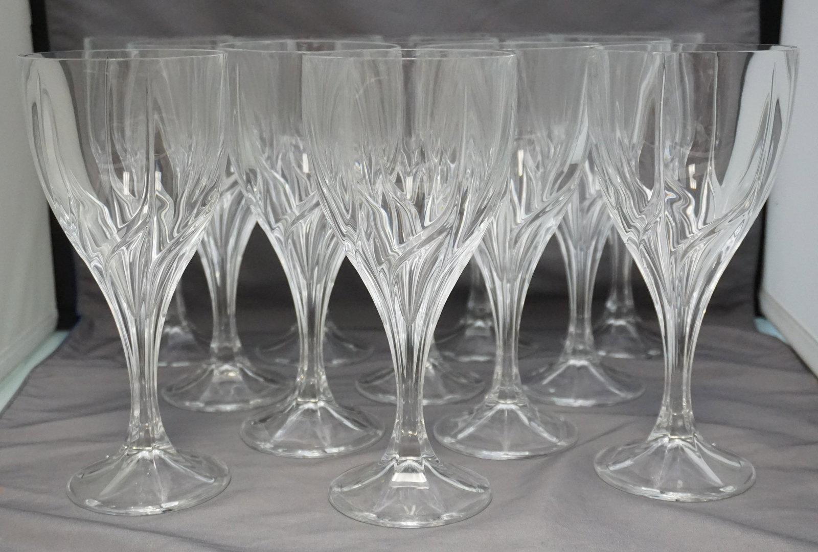 12 BOHEMIA CRYSTAL ALCANTRA WATER GOBLETS (1 of 7)