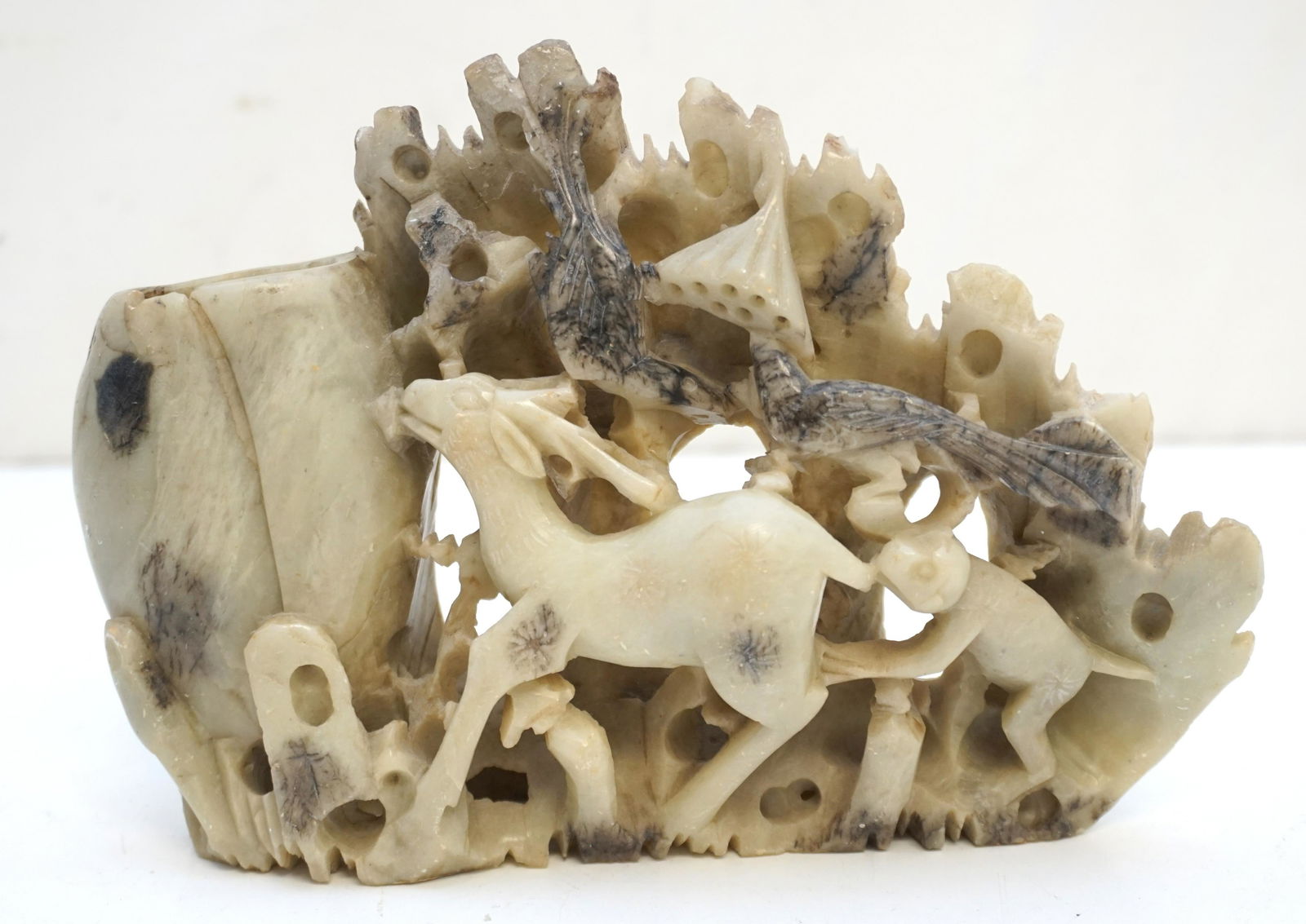 CHINESE CARVED MONKEY / DEER SOAPSTONE BRUSH POT (1 of 7)