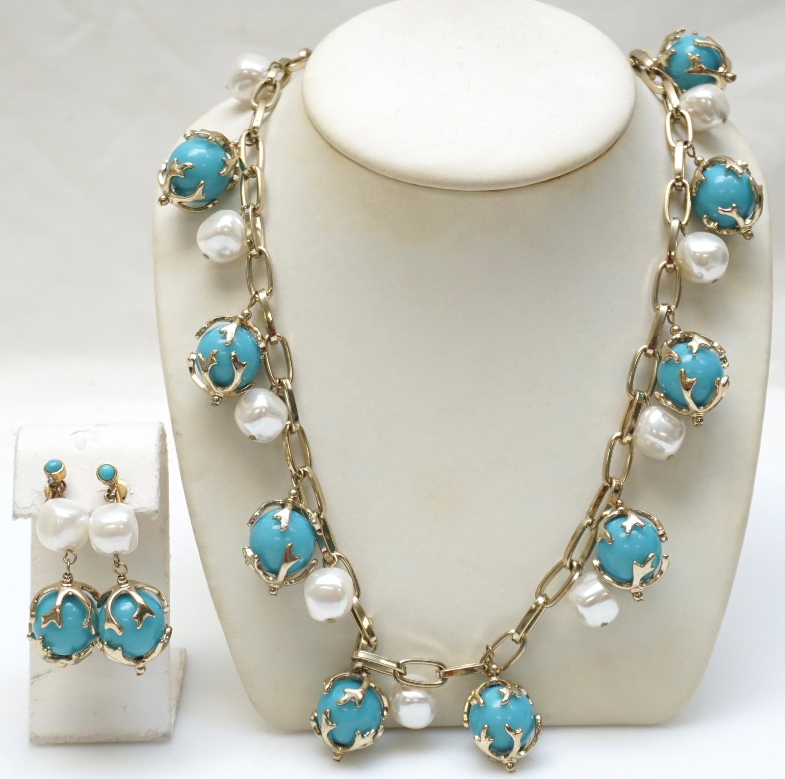 LARGE STATEMENT DEMI PARURE TURQUOISE (1 of 4)