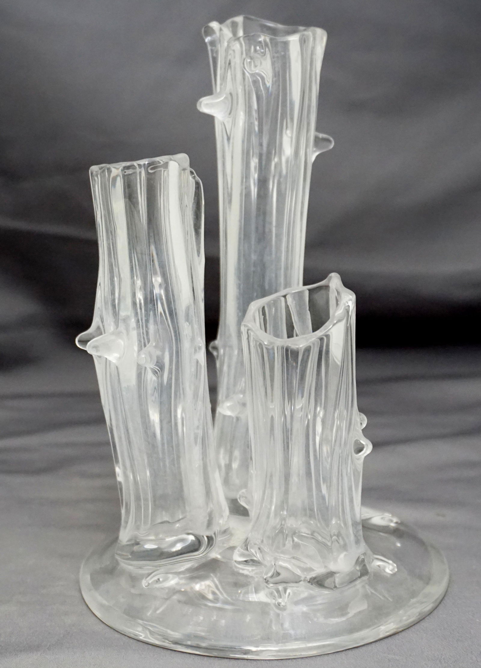 CARDER STEUBEN  STUMP GLASS VASE (1 of 6)