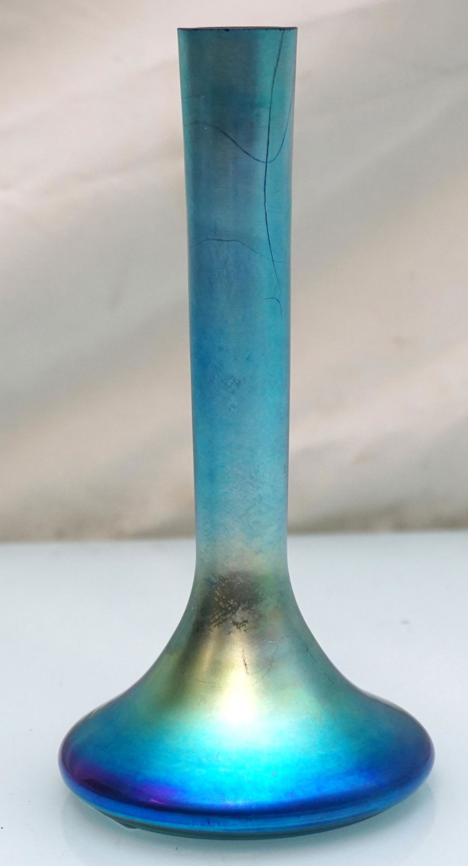 CARDER STEUBEN BLUE AURENE VASE (1 of 4)