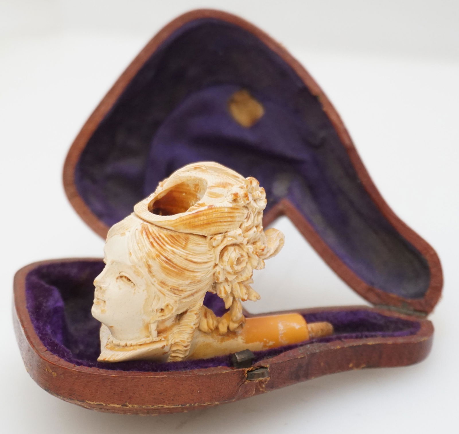 ANTIQUE MEERSCHAUM FIGURAL LADY PIPE (1 of 6)